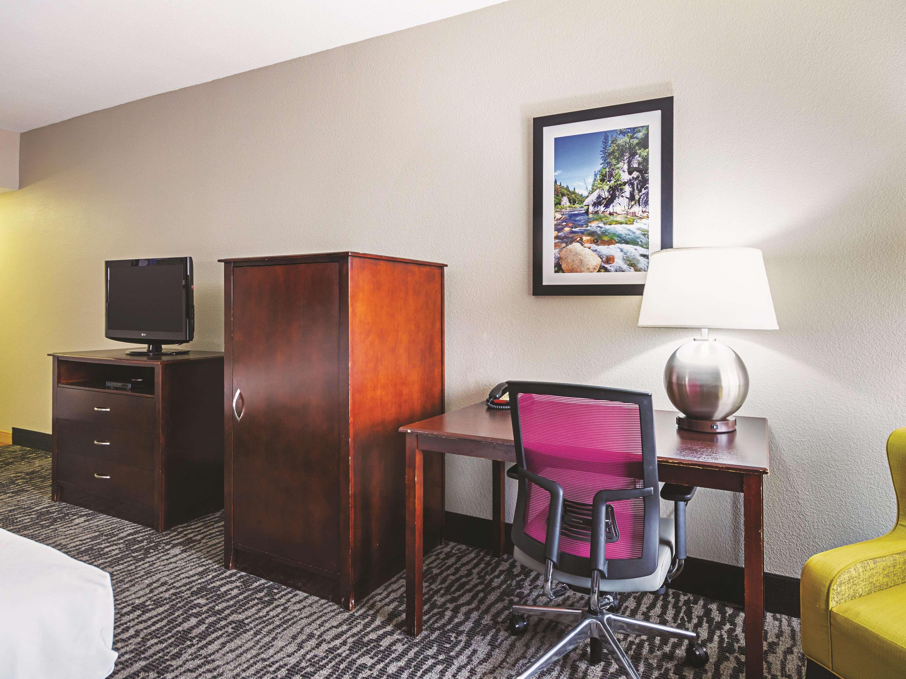 Family Room Two Queen Beds Non Smoking