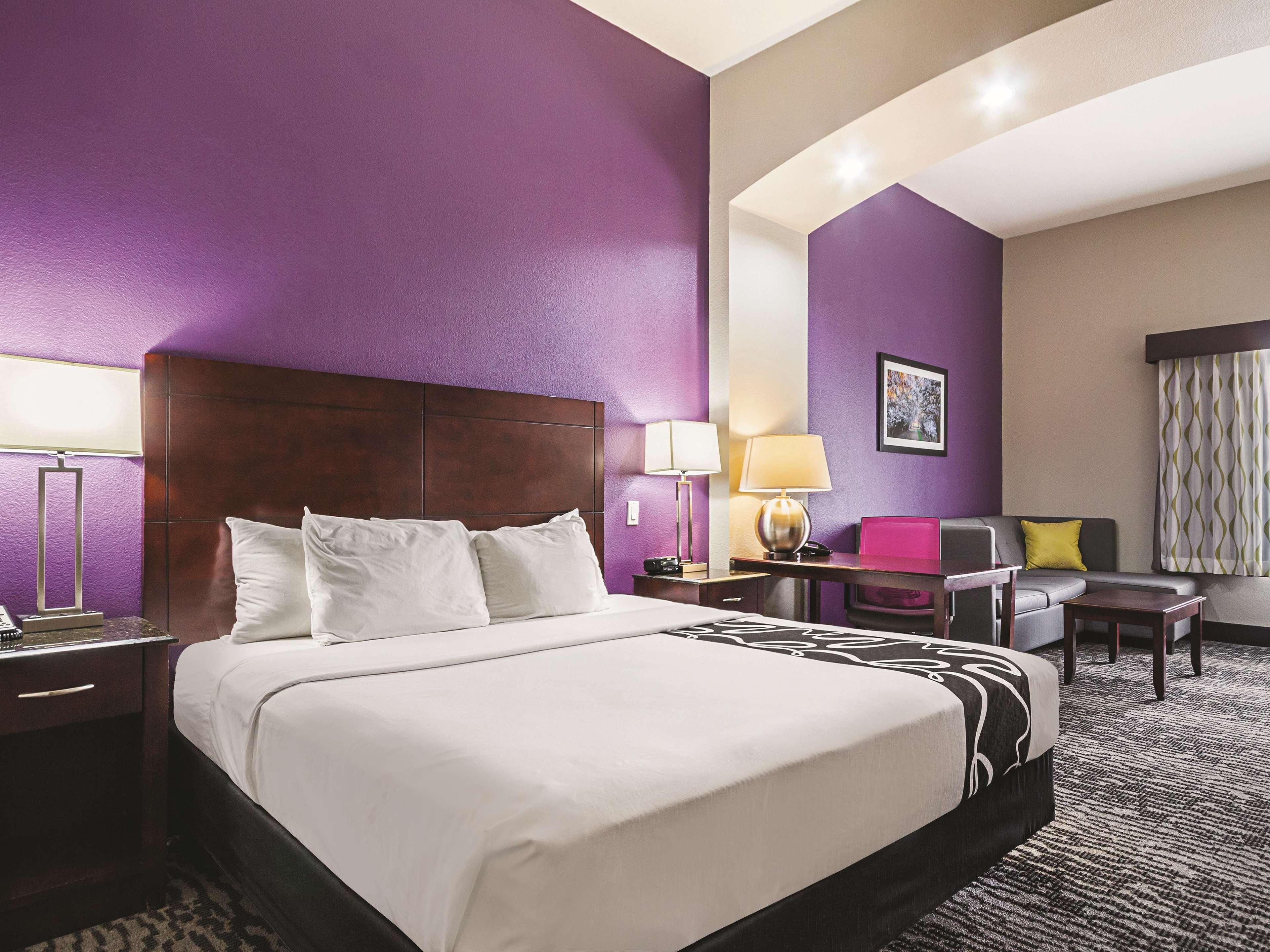 Room Deluxe King Bed