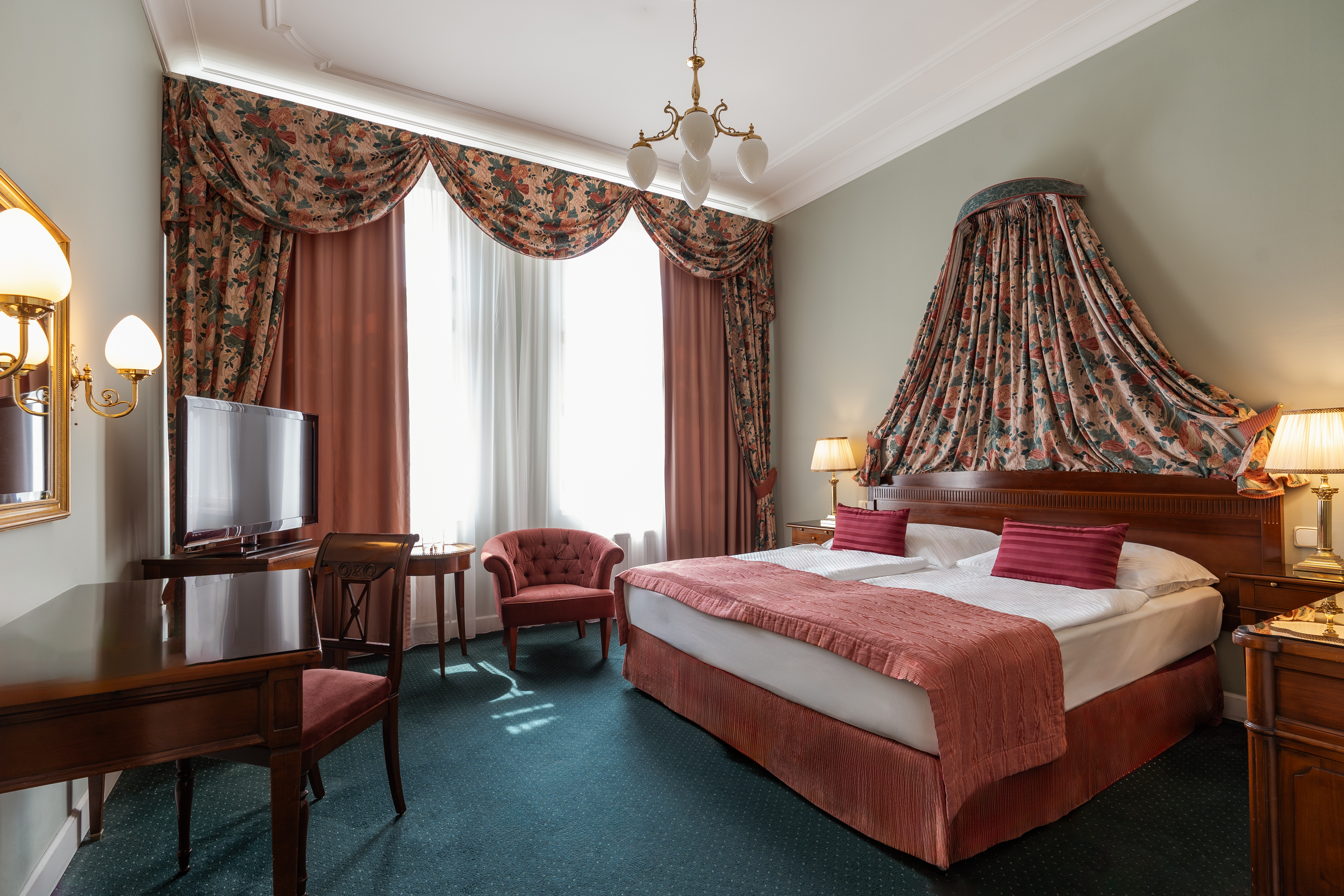 Double or Twin Standard