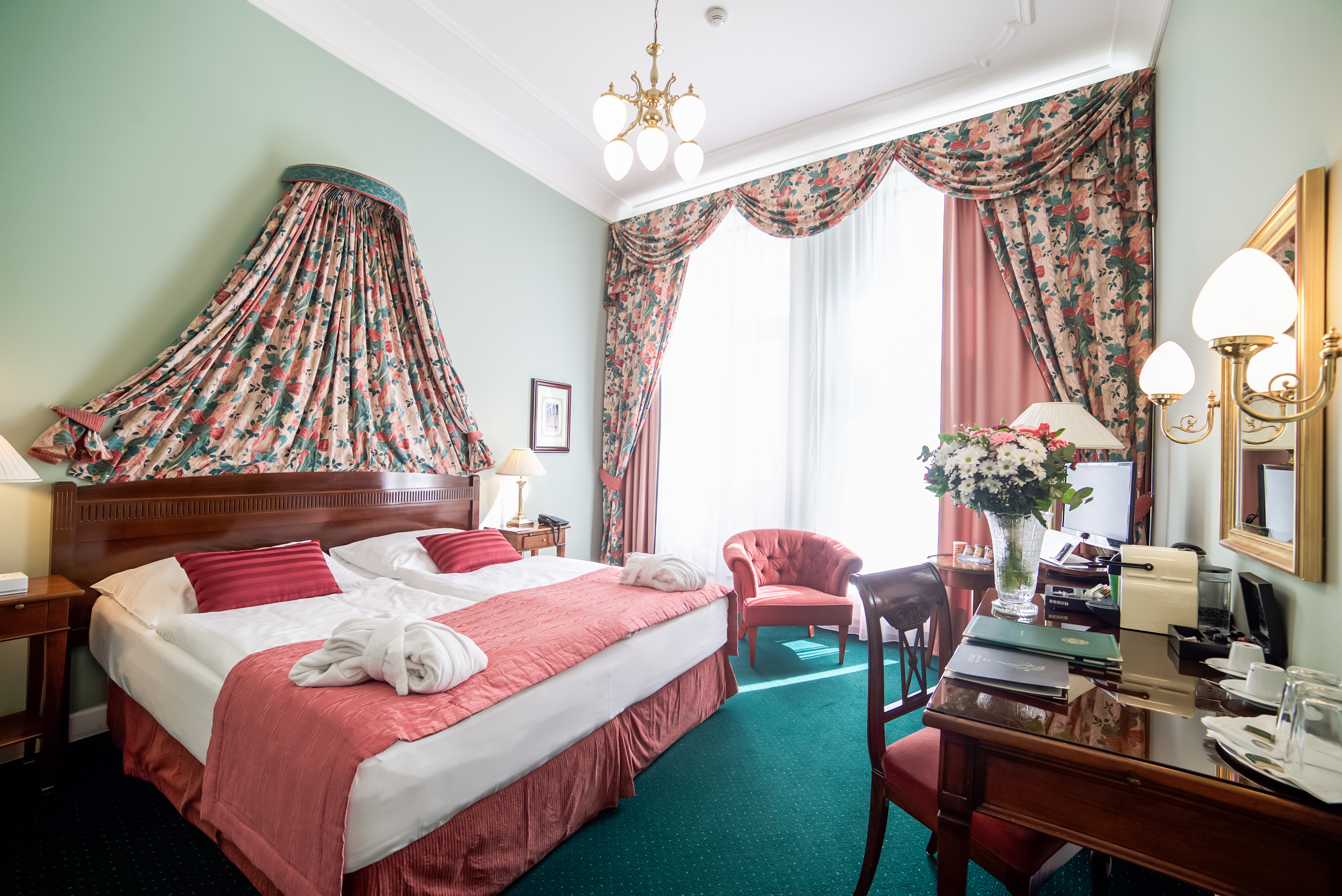 Double or Twin Standard