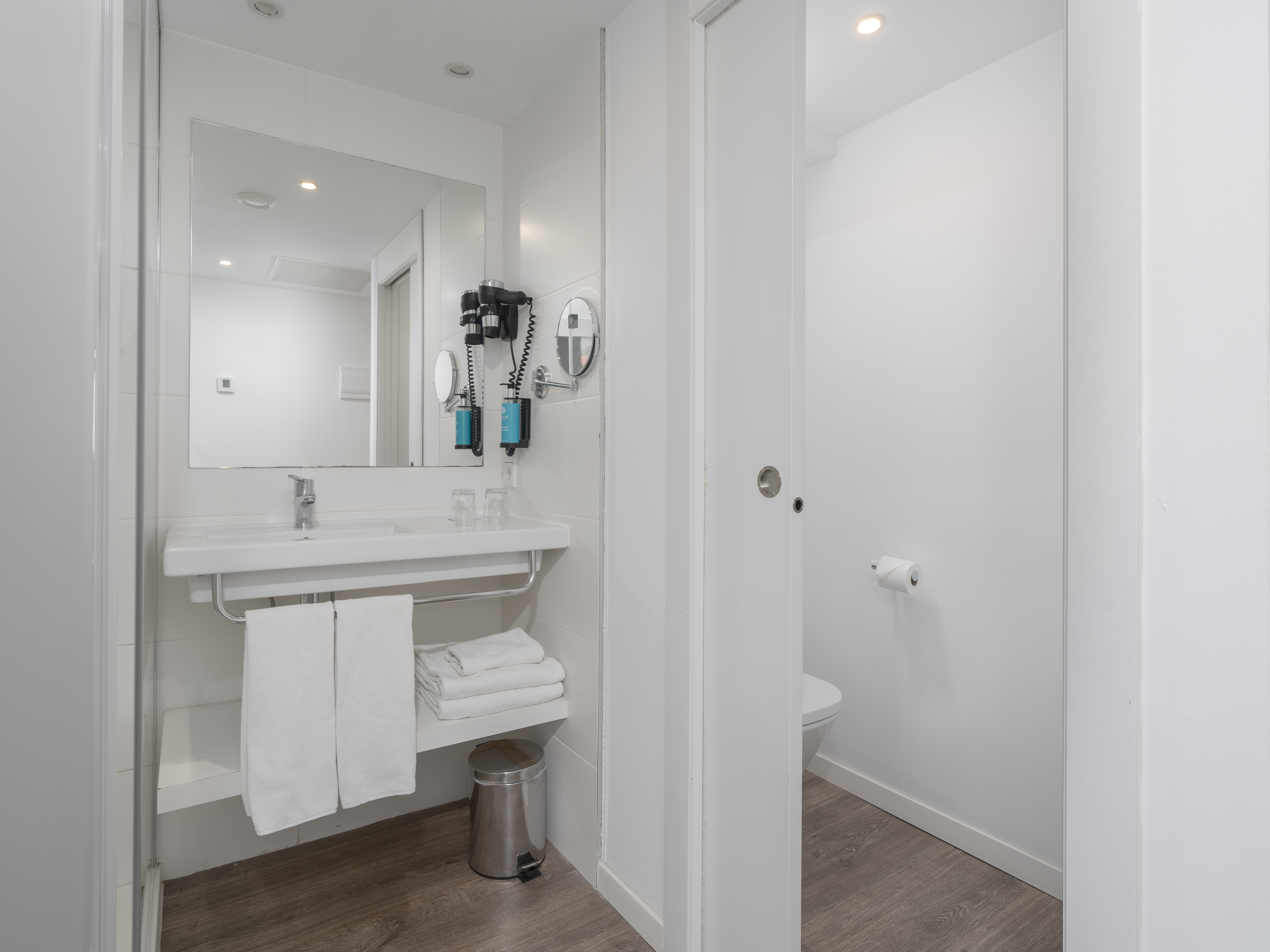 Double Single Pool View