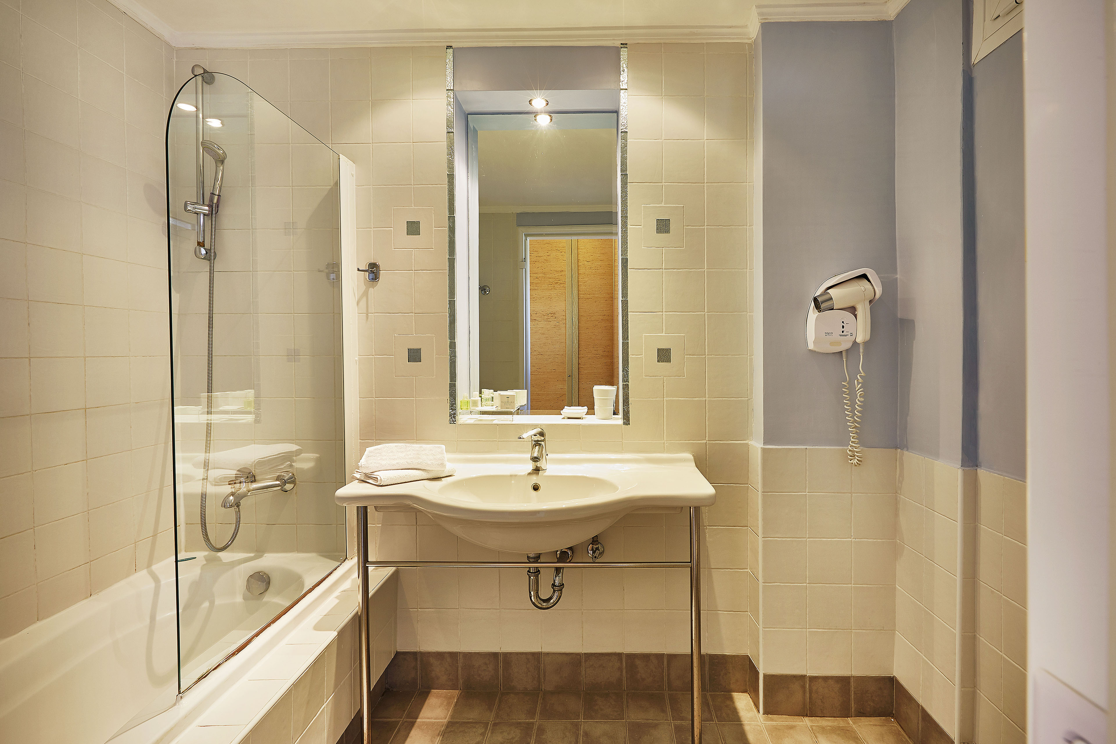 Junior Suite Side Sea View