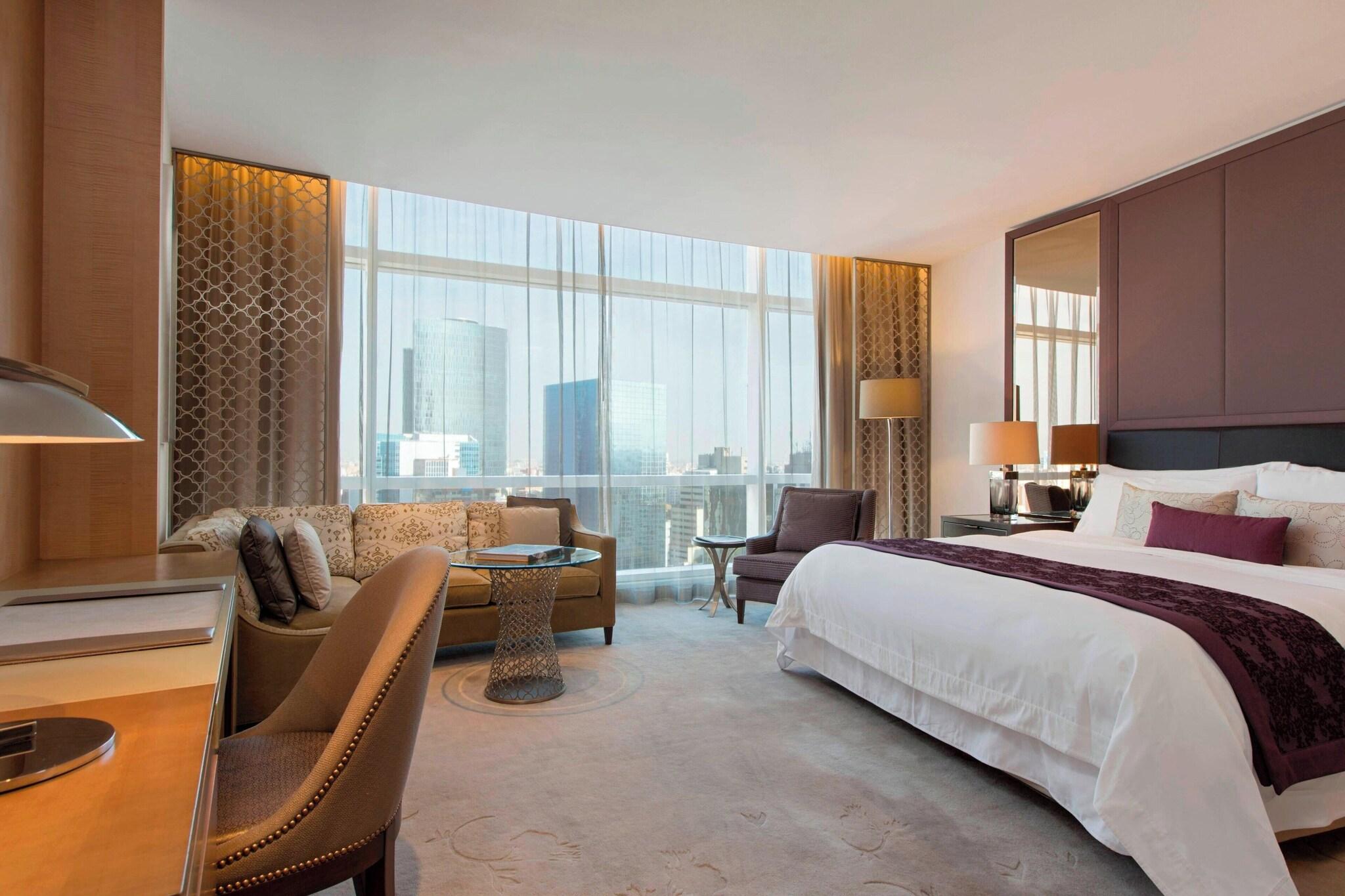 Double Deluxe King Bed