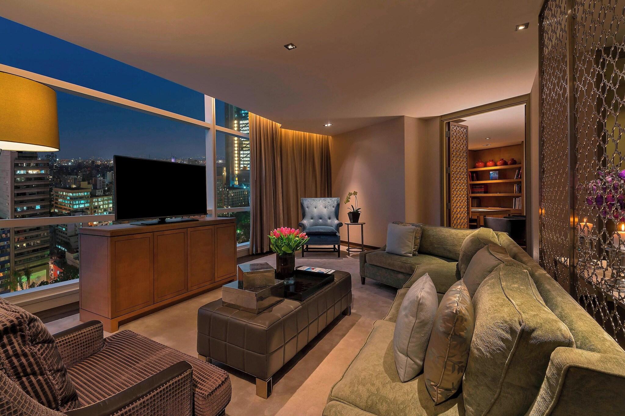 Suite Smoking with Views