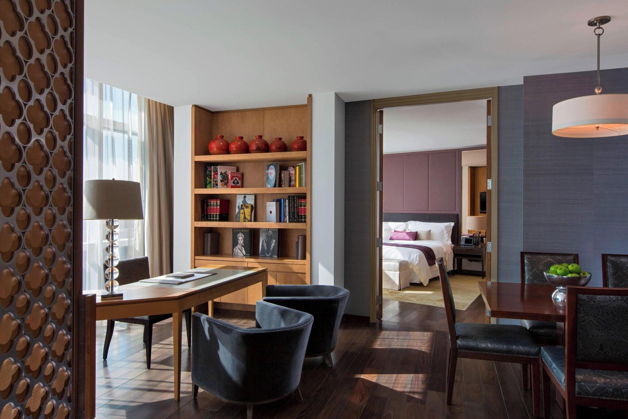 Suite Smoking with Views