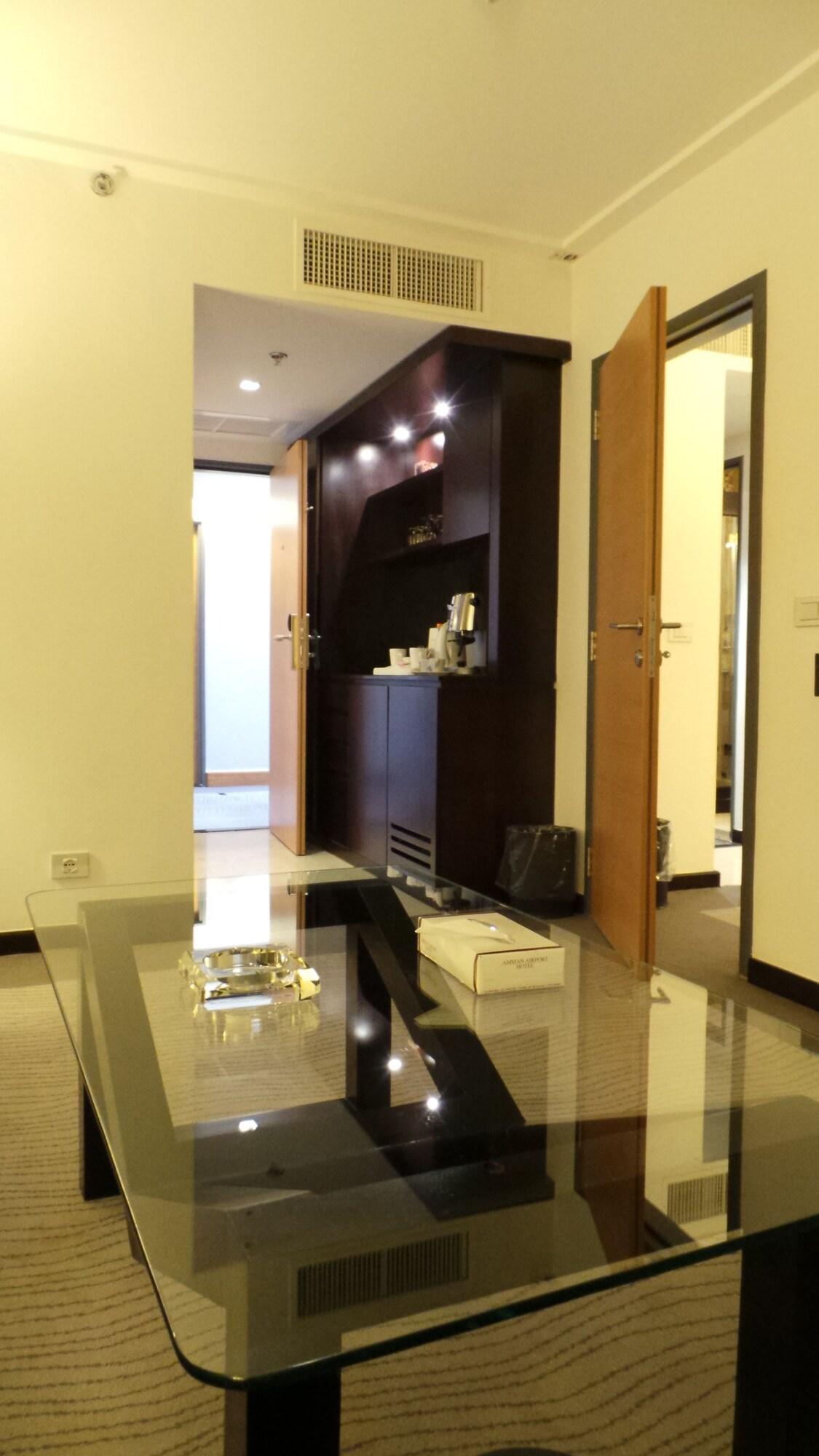 Suite Deluxe Two Beds