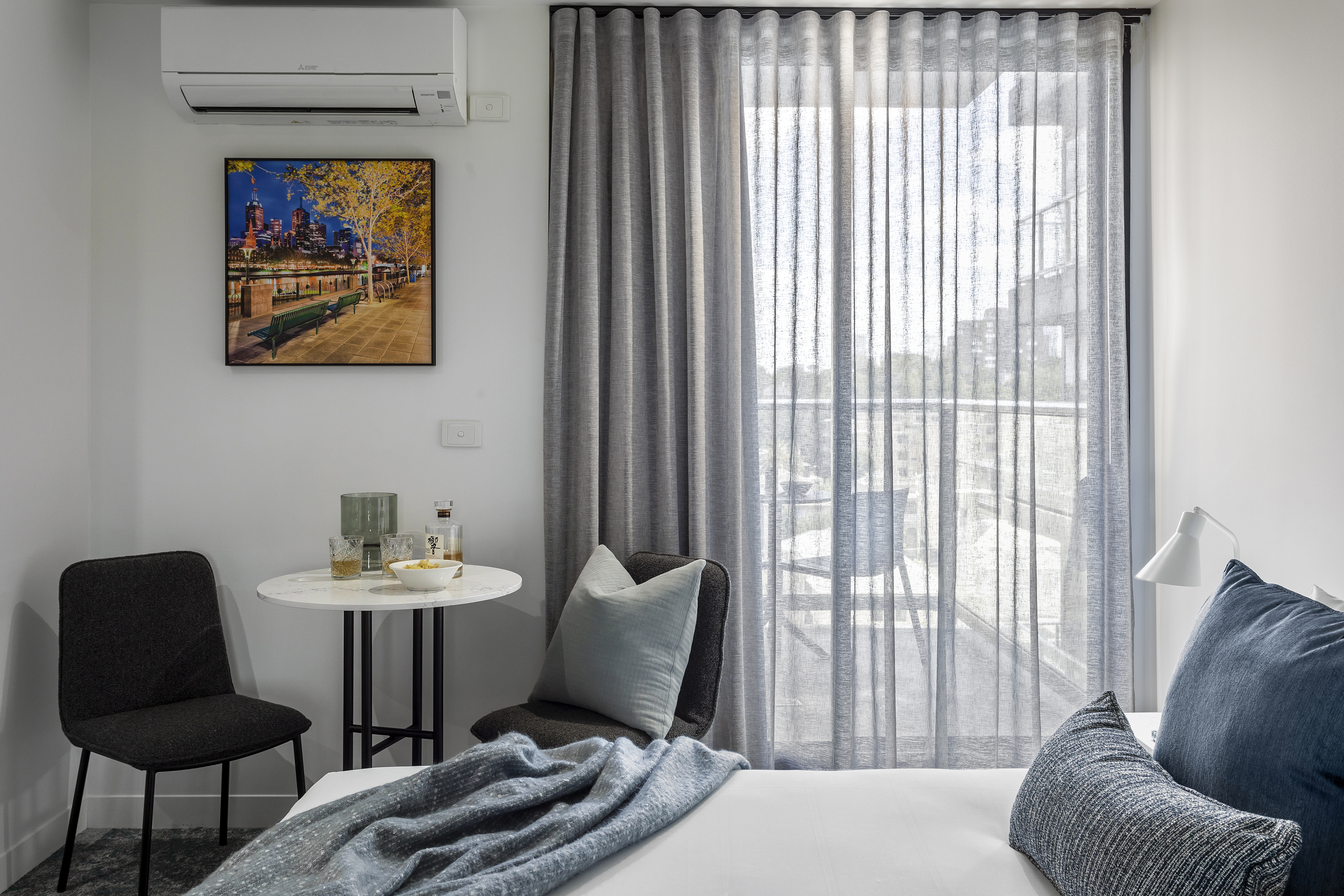 Studio Queen Size Bed