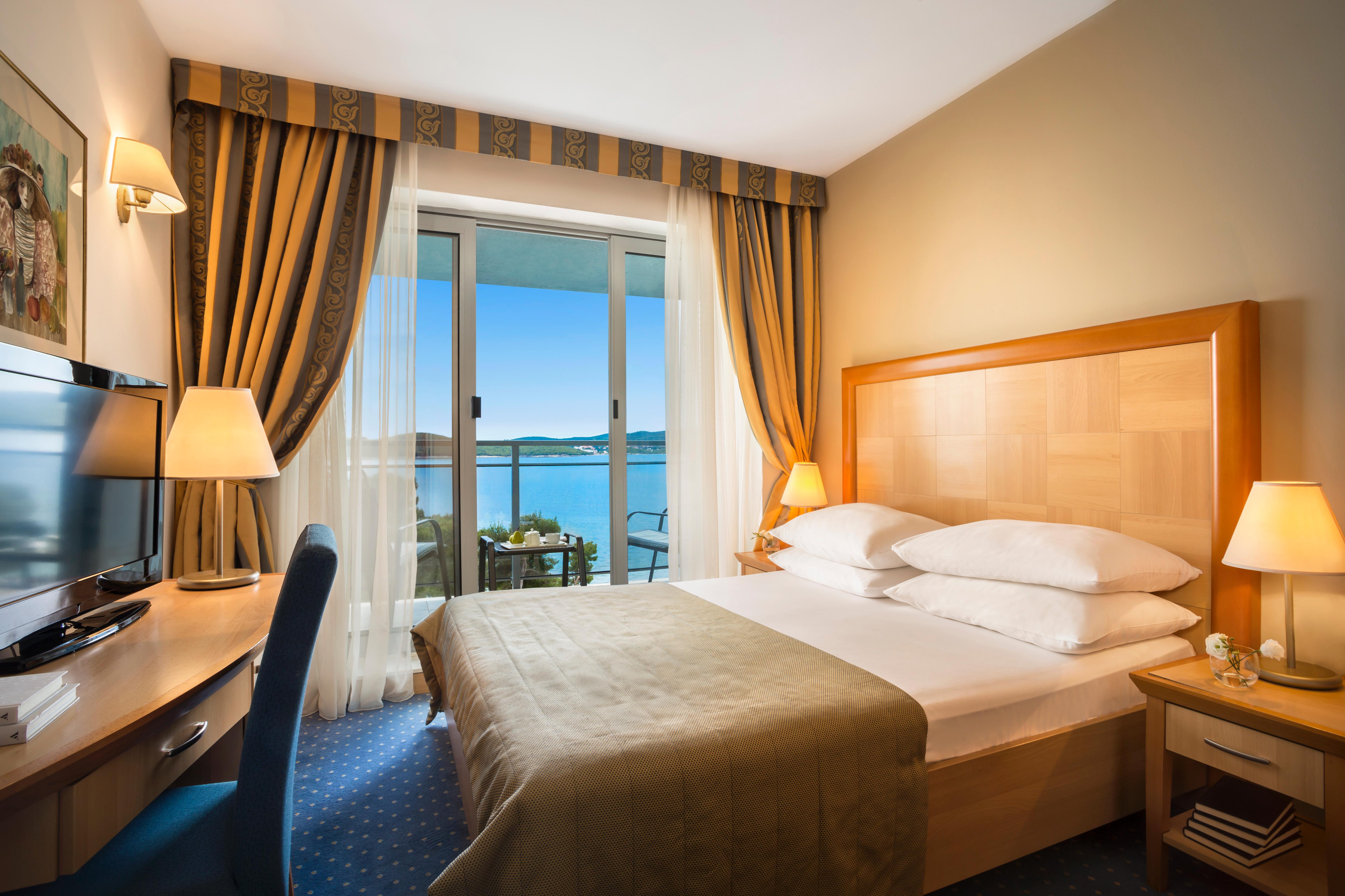 Double Superior Sea View