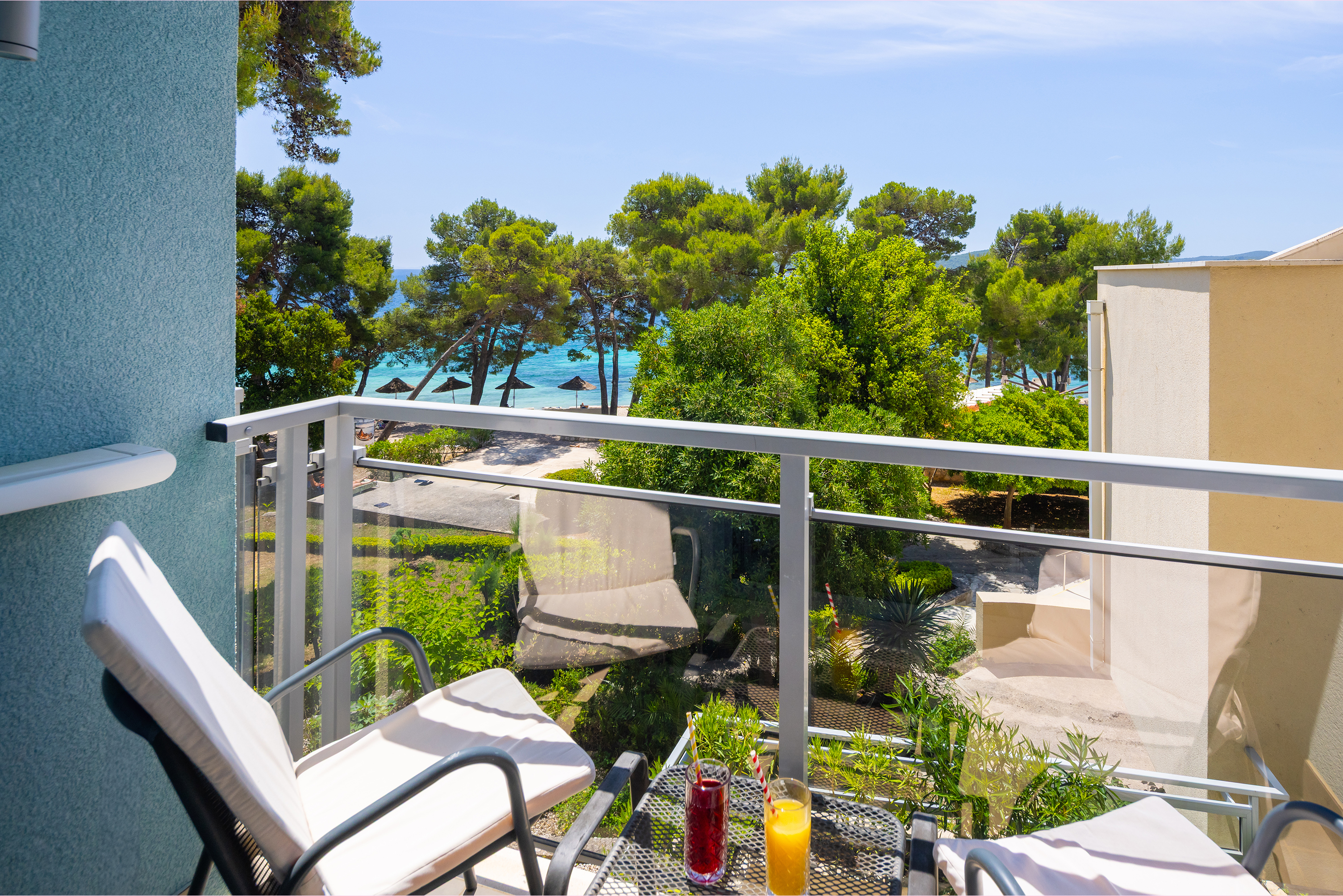 Family Room Side Sea View with Balcony