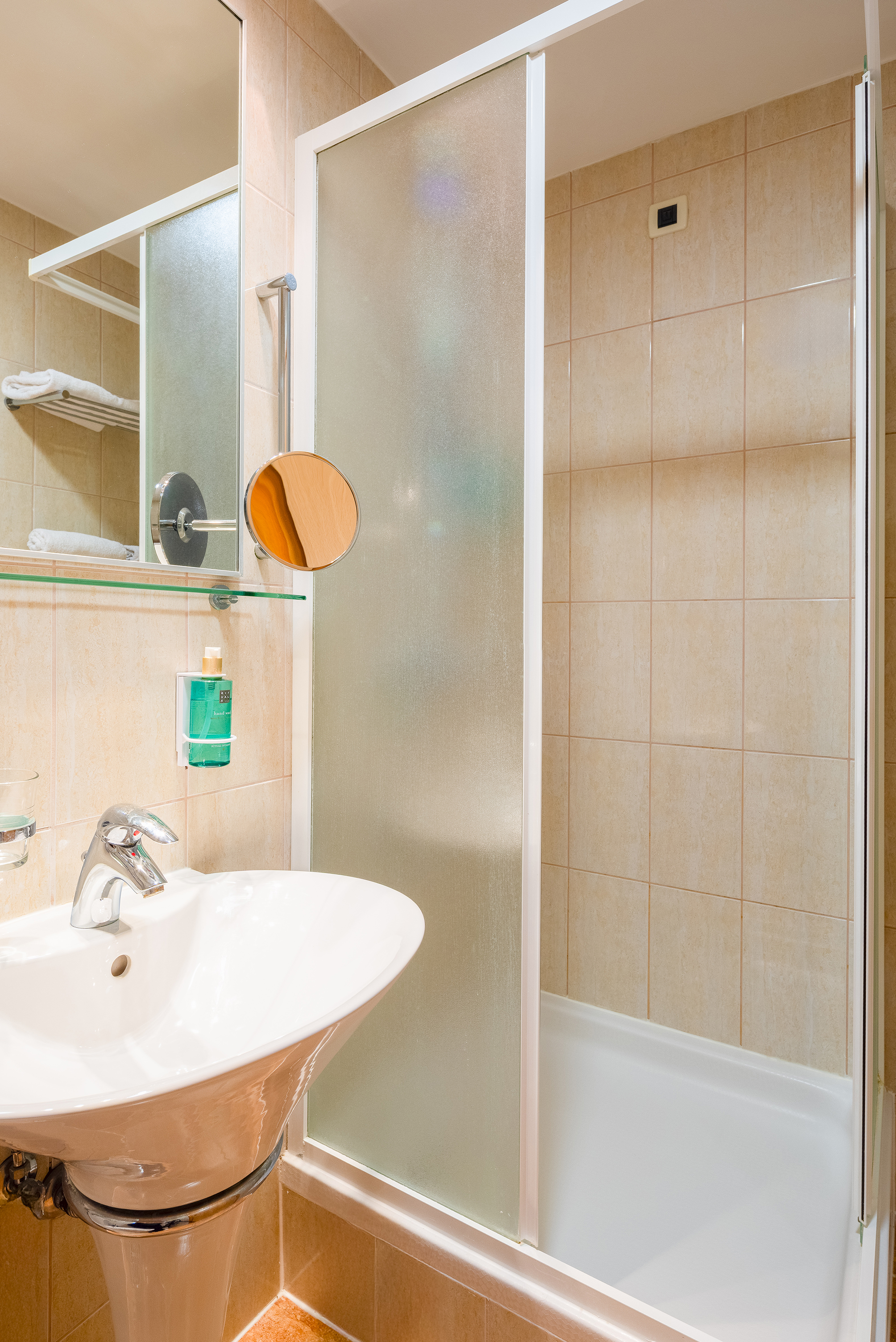 Family Room Side Sea View with Balcony