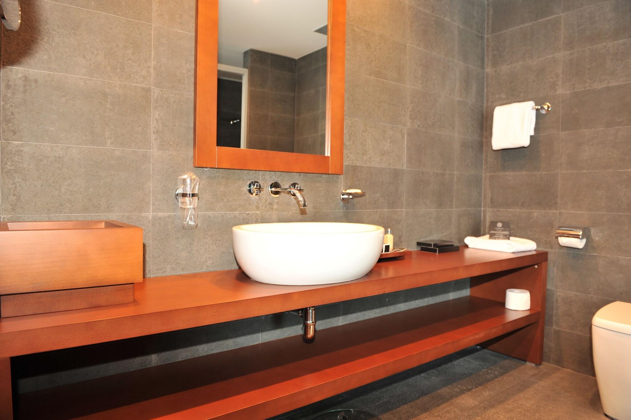 Quadruple Grand with Views