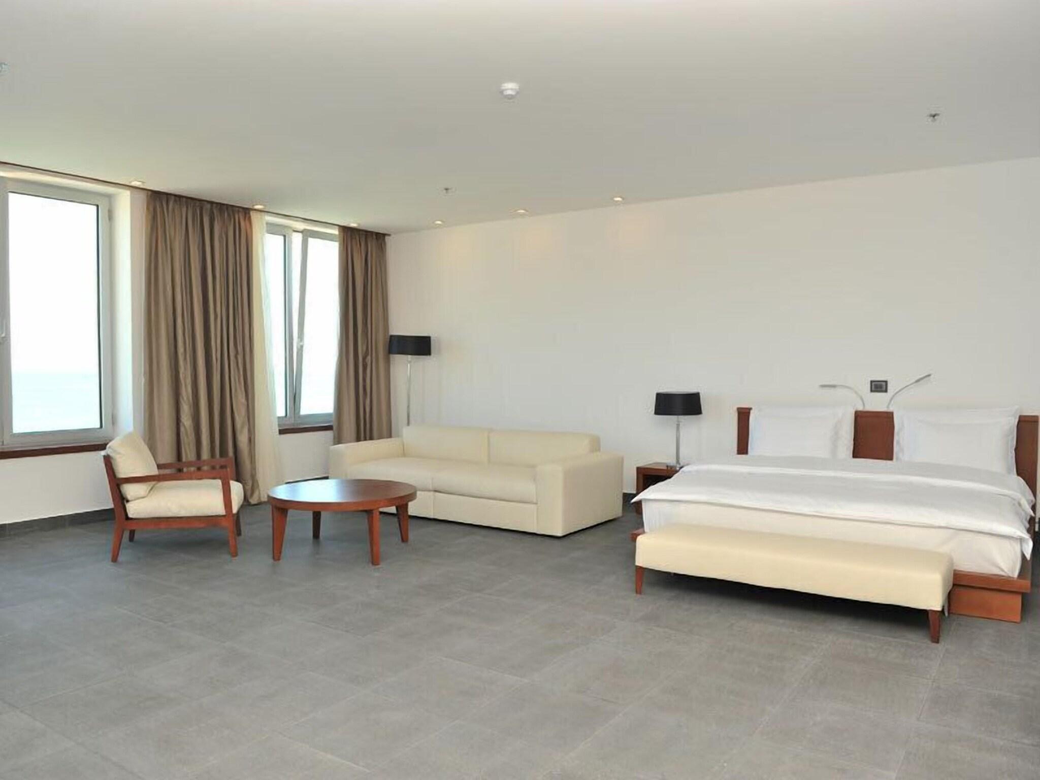 Suite Grand with Views