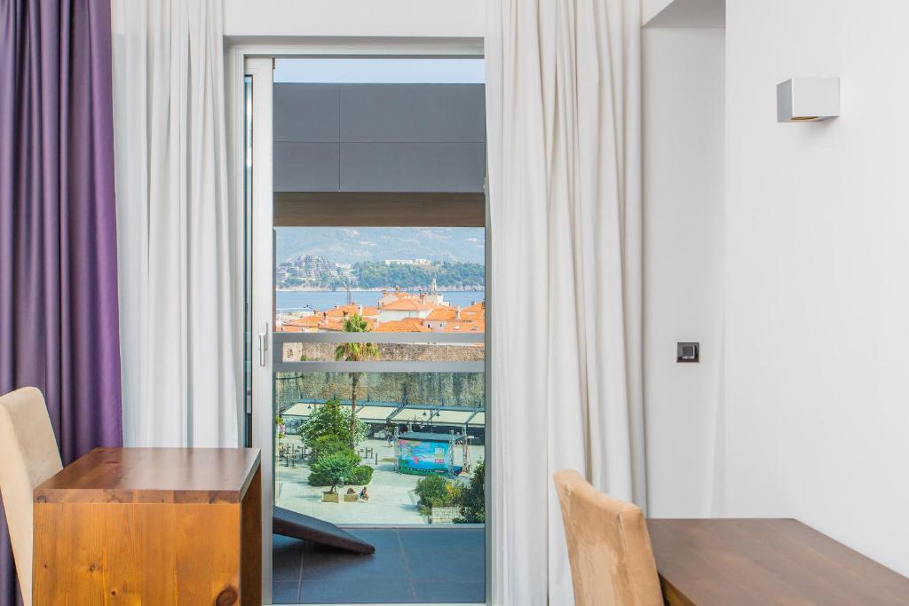 Double Superior Sea View