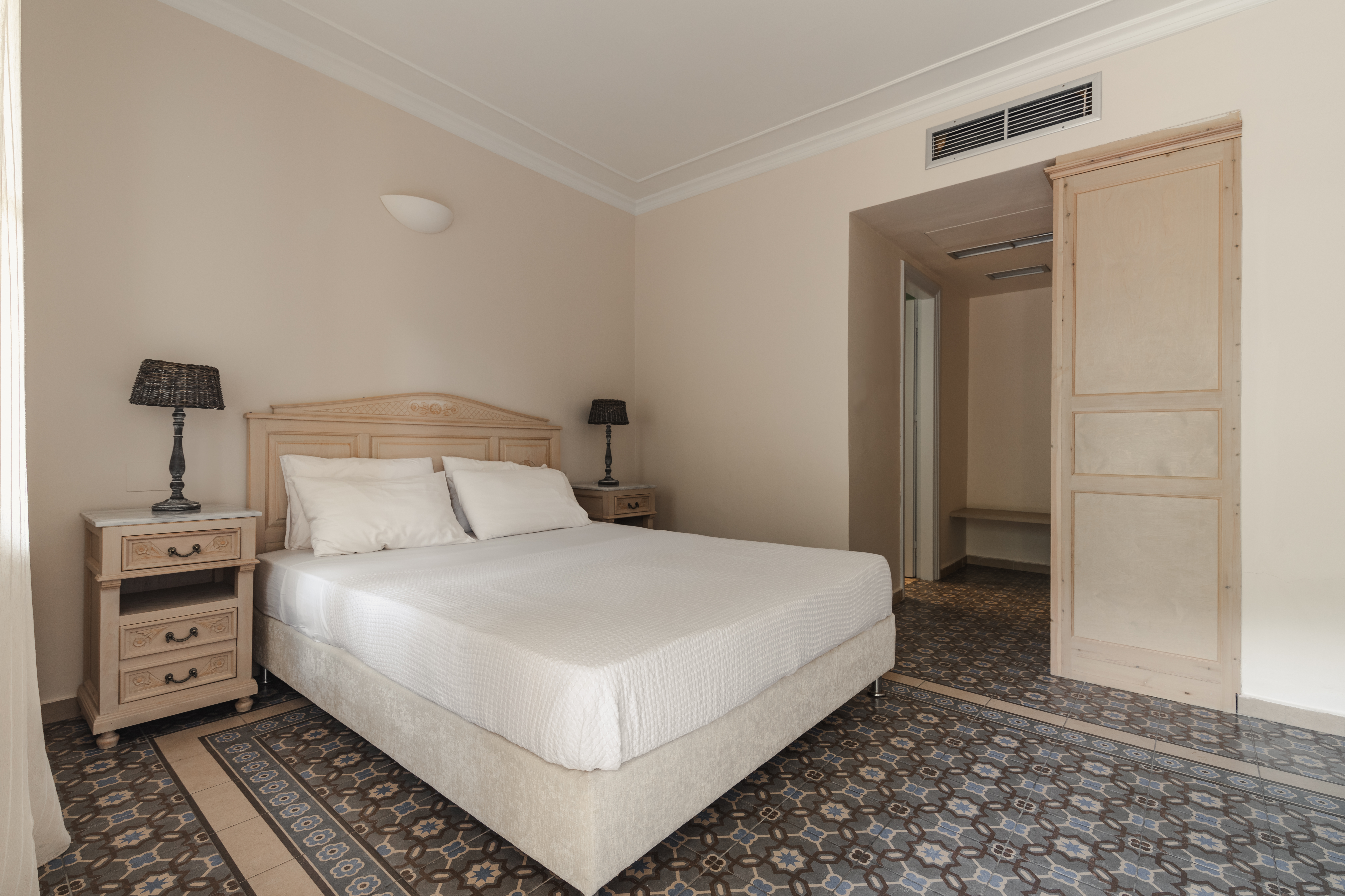 Double or Twin Standard