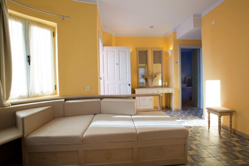 Suite Garden View with Balcony