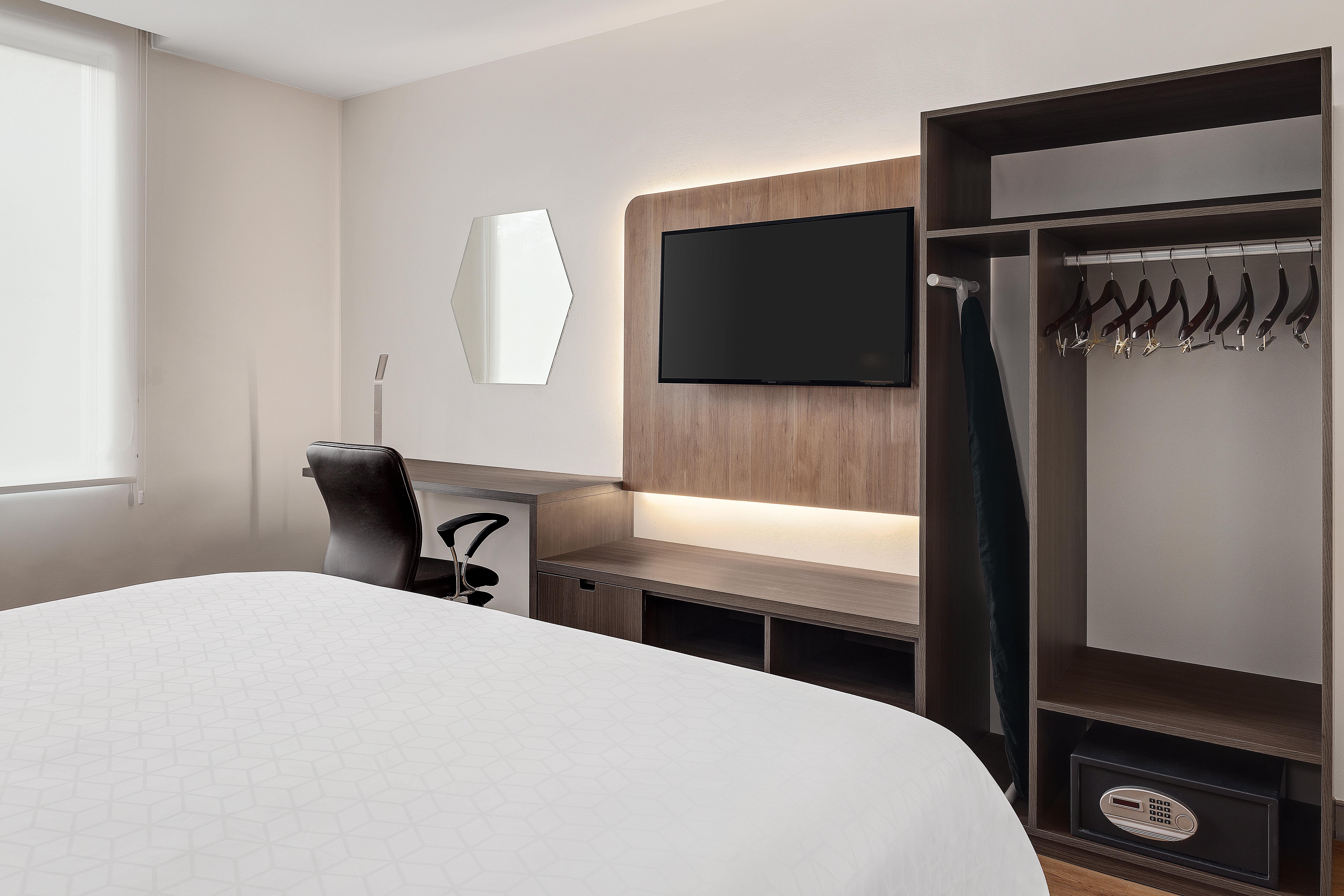 Double or Twin Standard