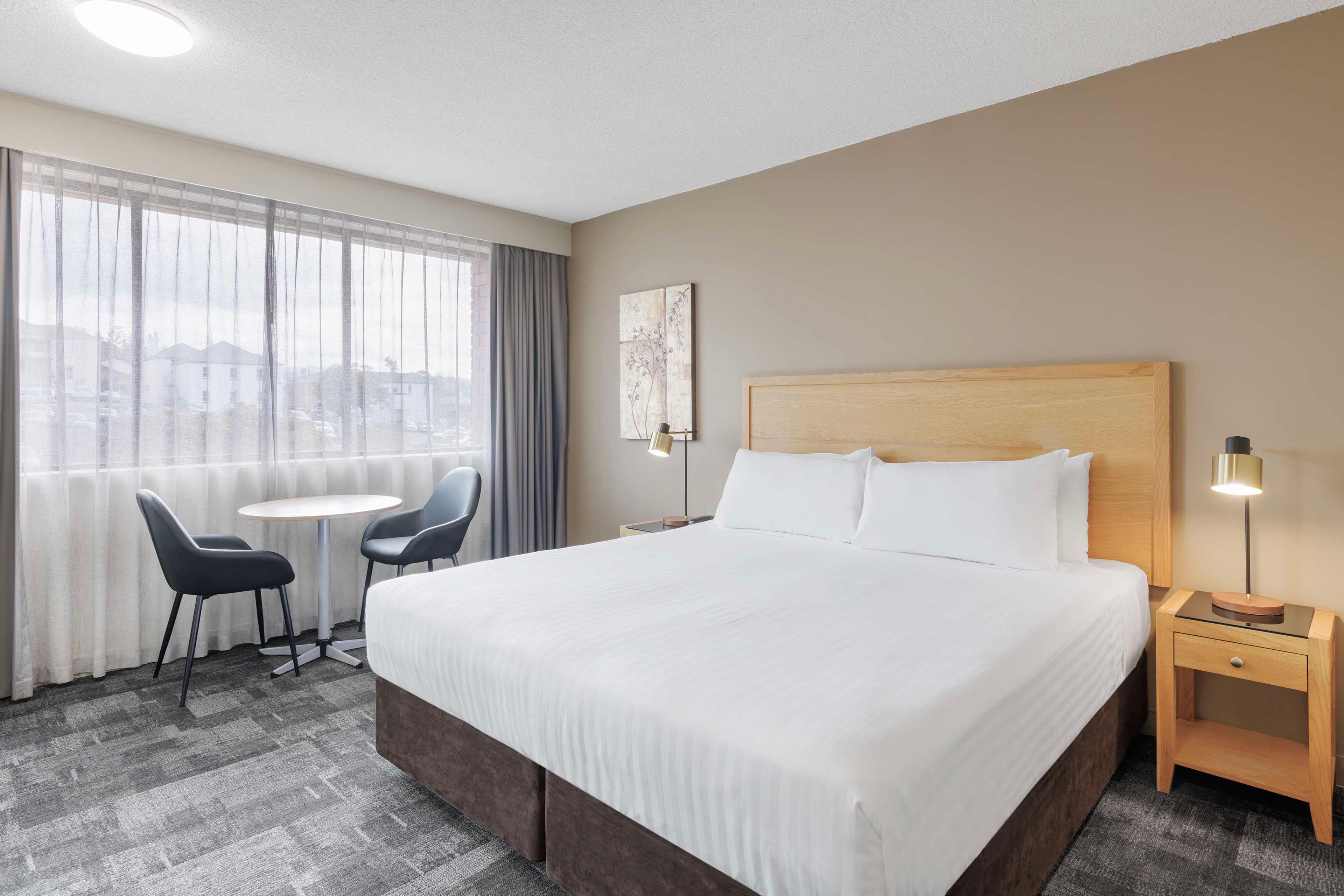 Double Deluxe King Bed