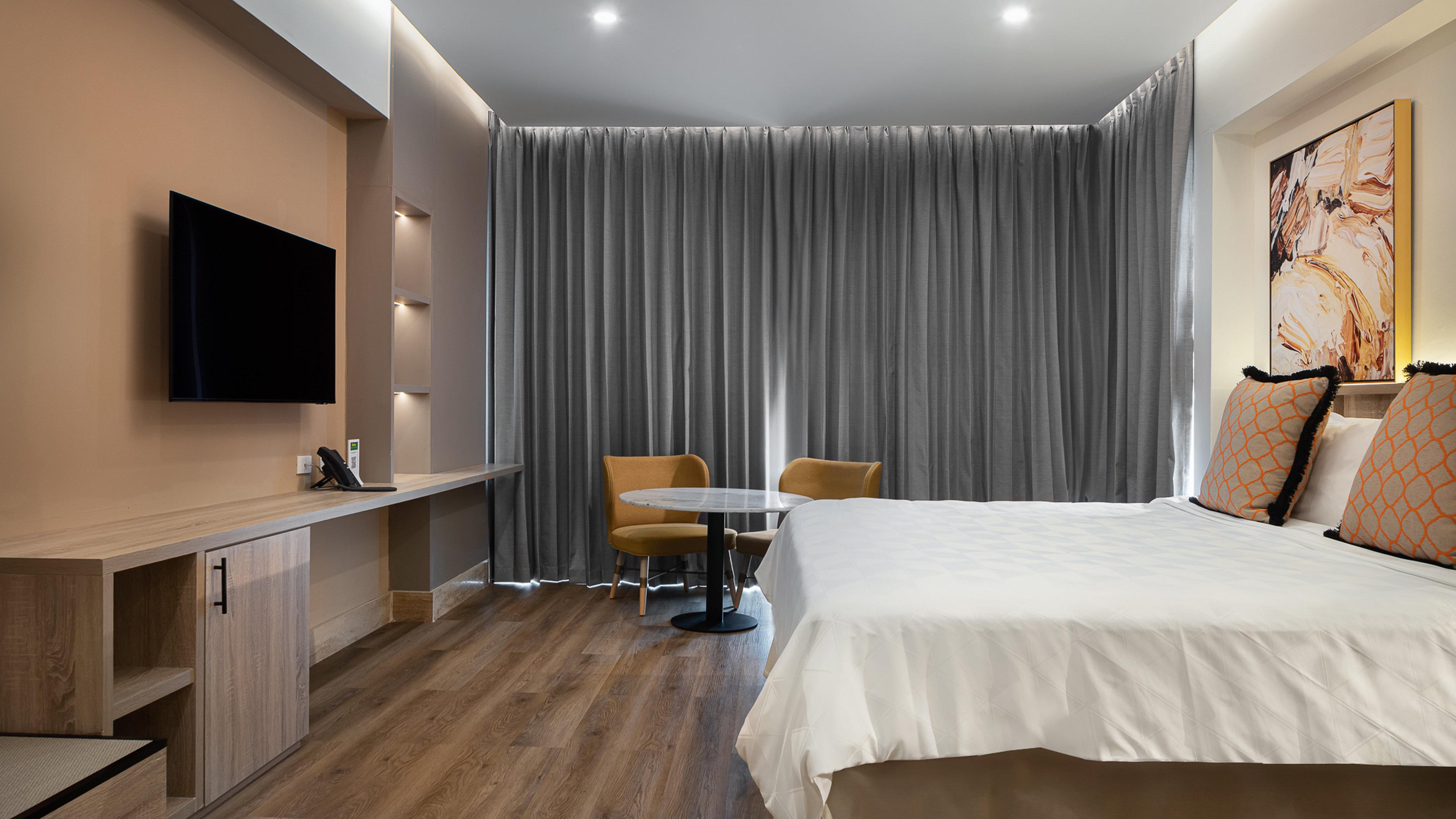 Double City View King Bed