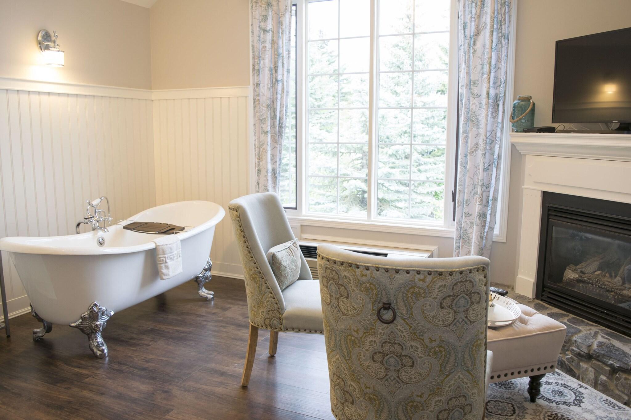 Double Deluxe King Bed