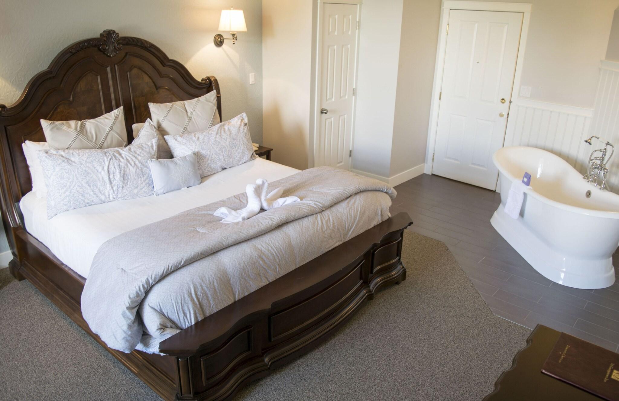 Double Deluxe King Bed