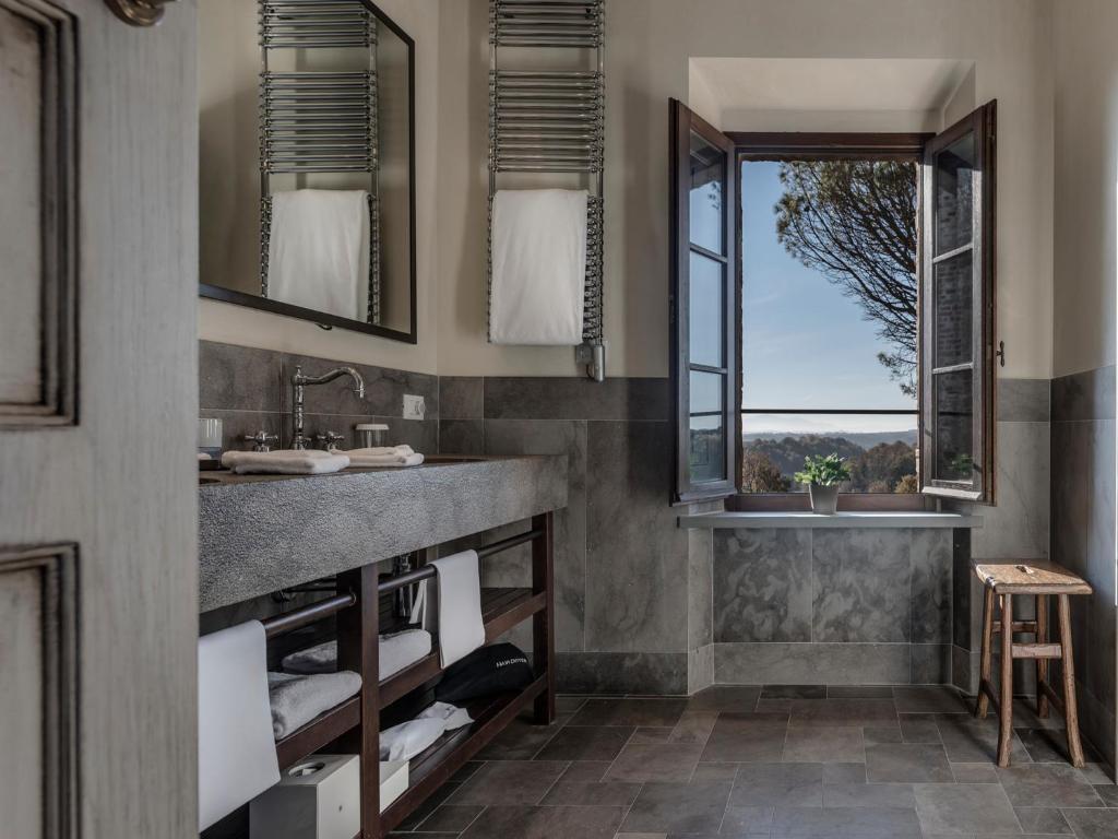 Junior Suite with Views