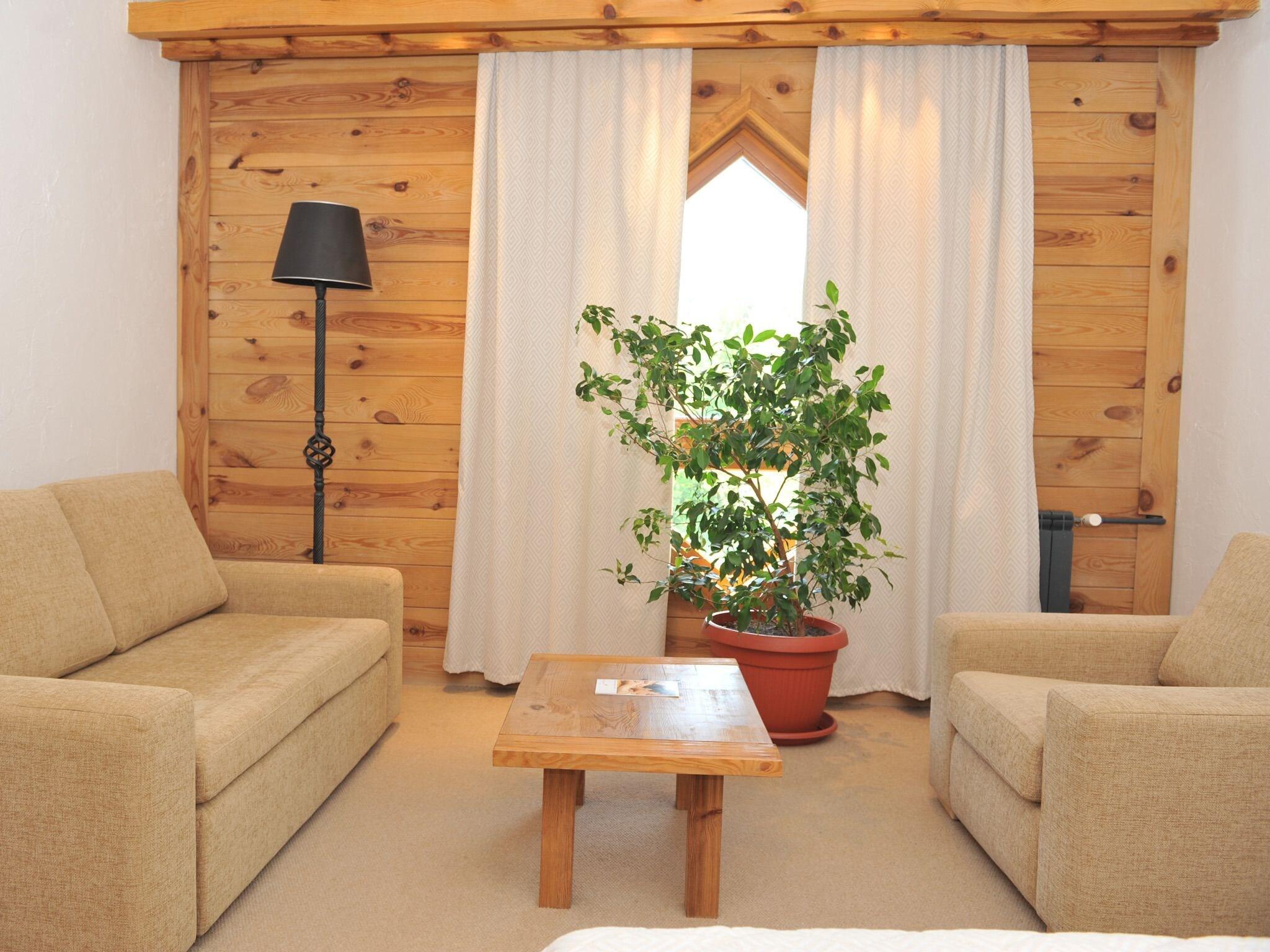 Double Executive Queen Bed