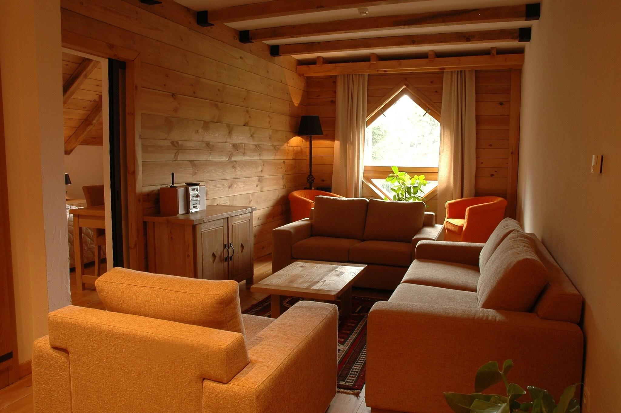 Junior Suite Queen Size Bed