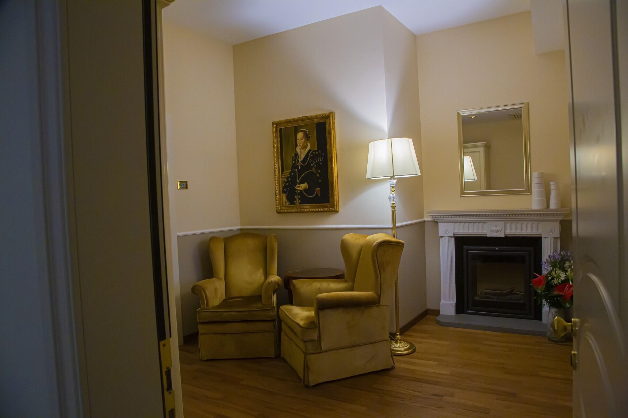 Junior Suite Accessible