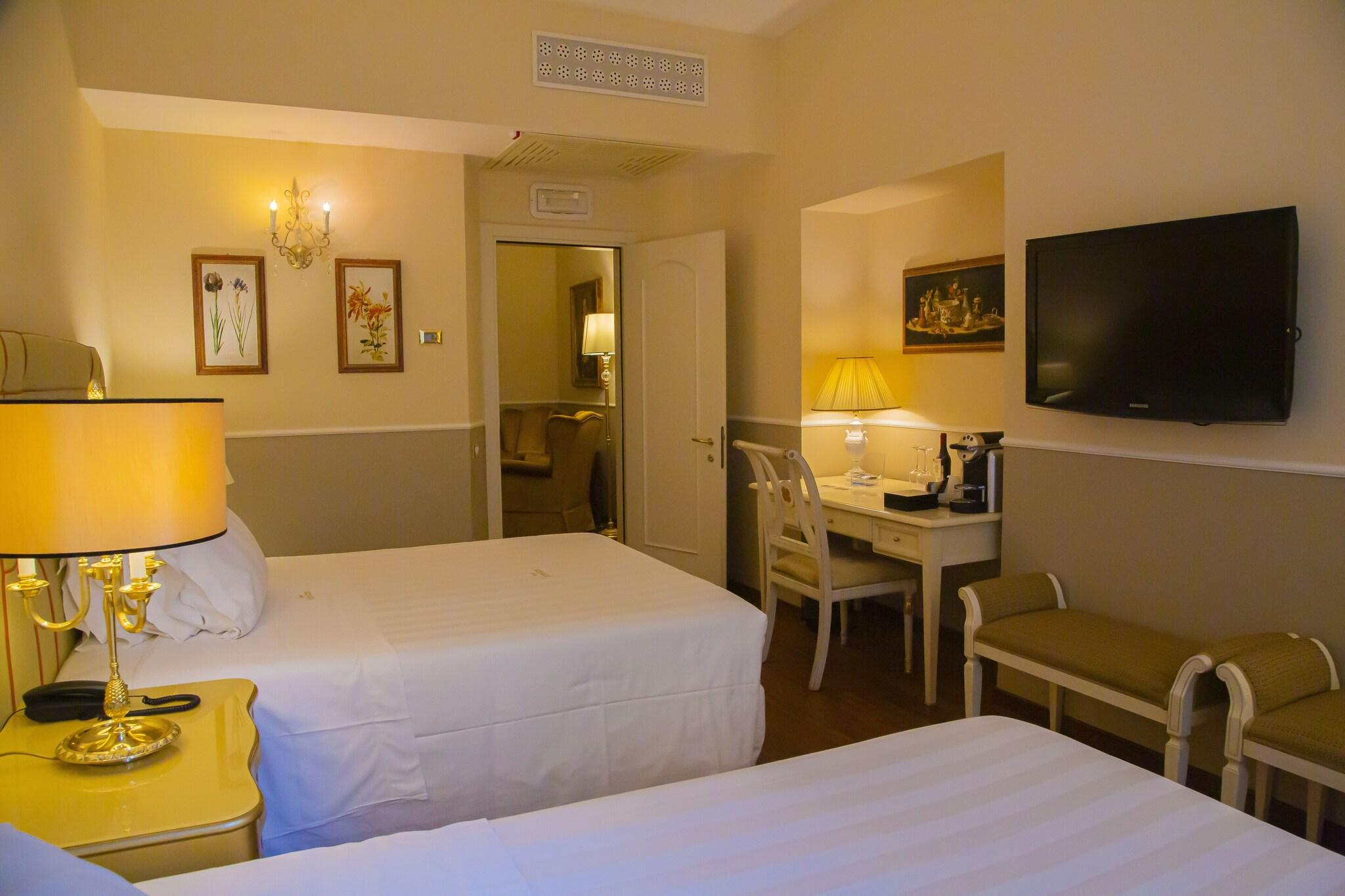 Junior Suite Accessible