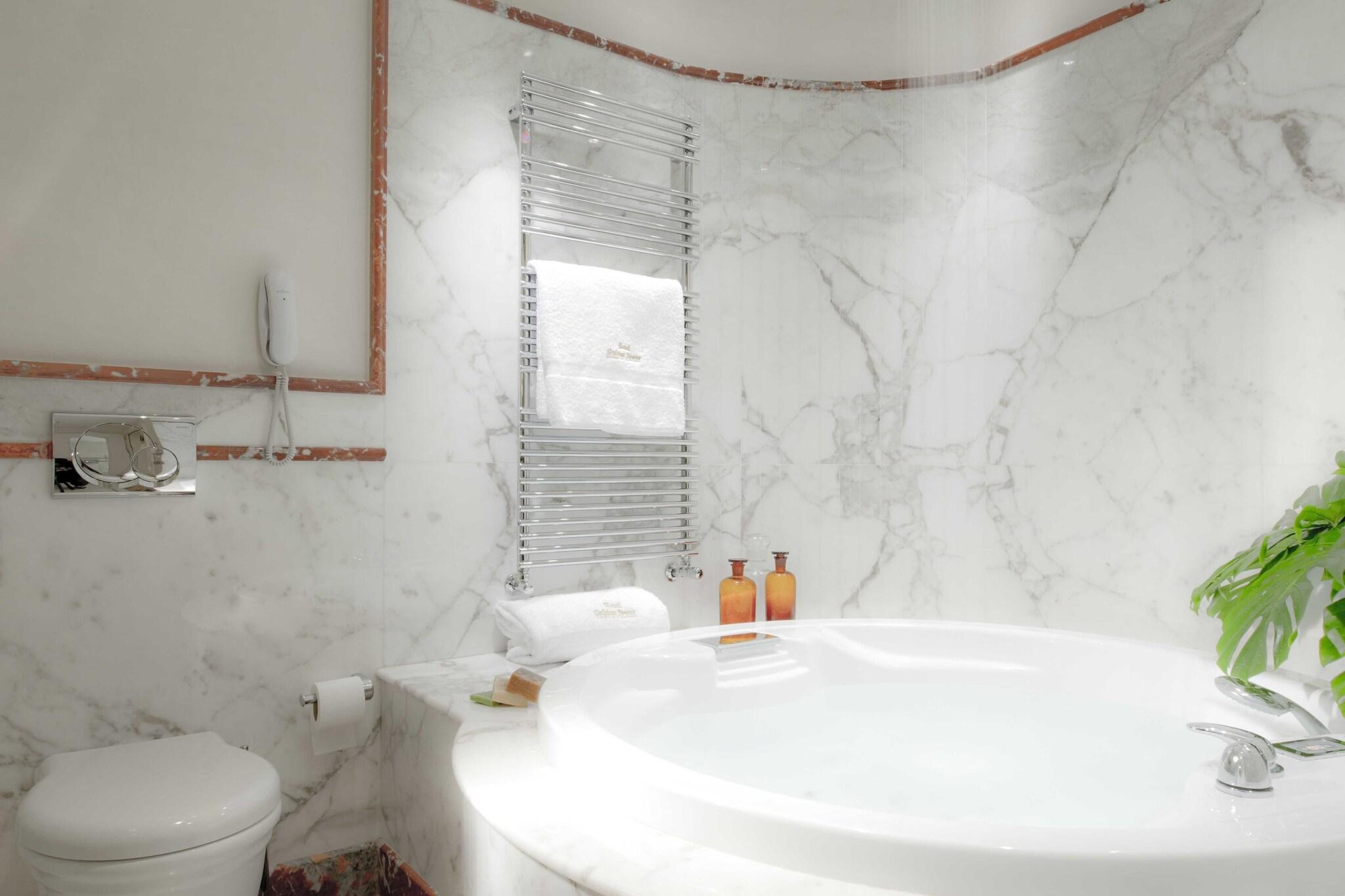 Double Deluxe with Jacuzzi