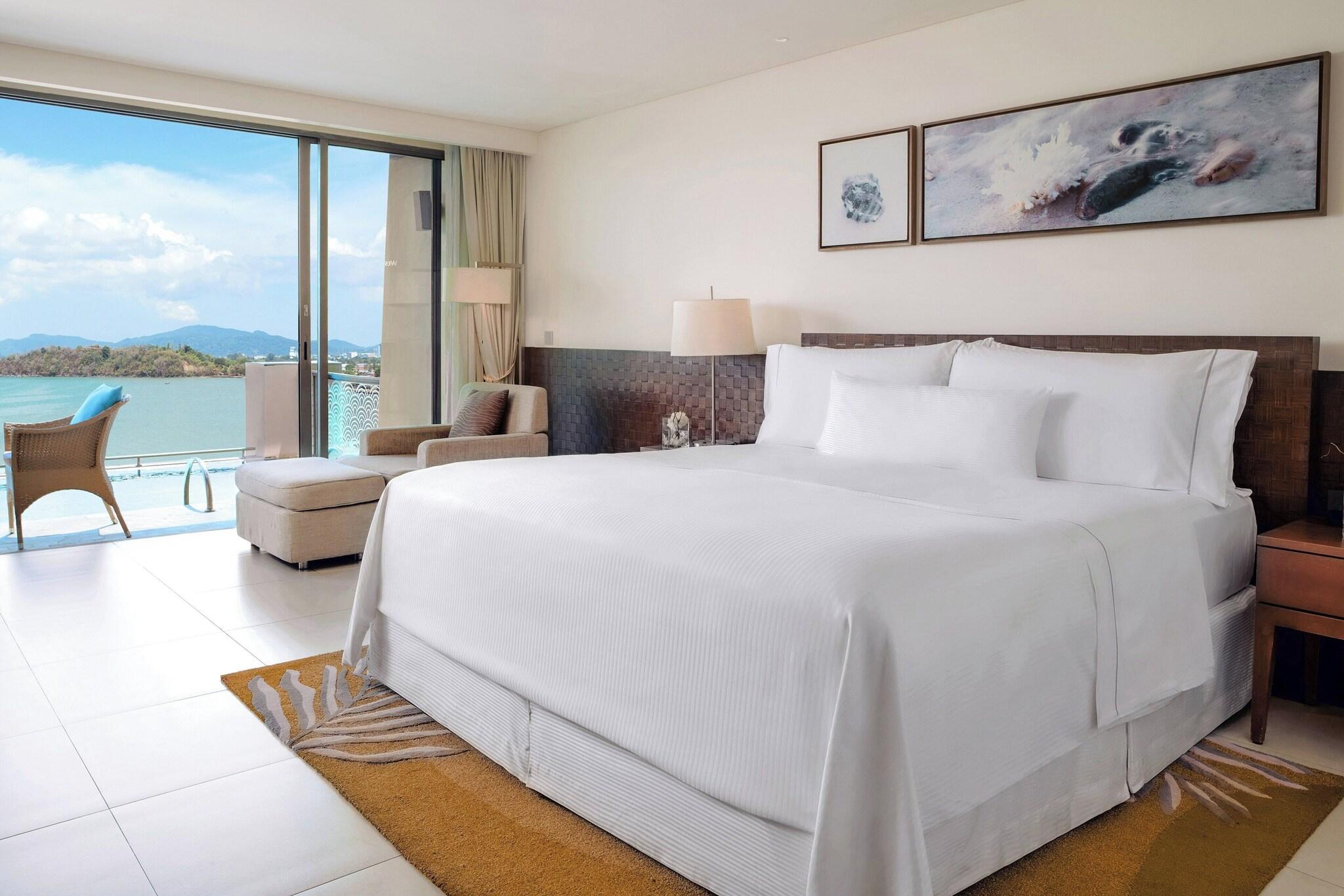 Suite Ocean Front King Bed