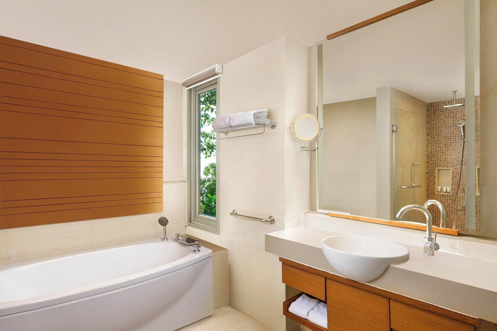 Quadruple Ocean Front Two Double Beds