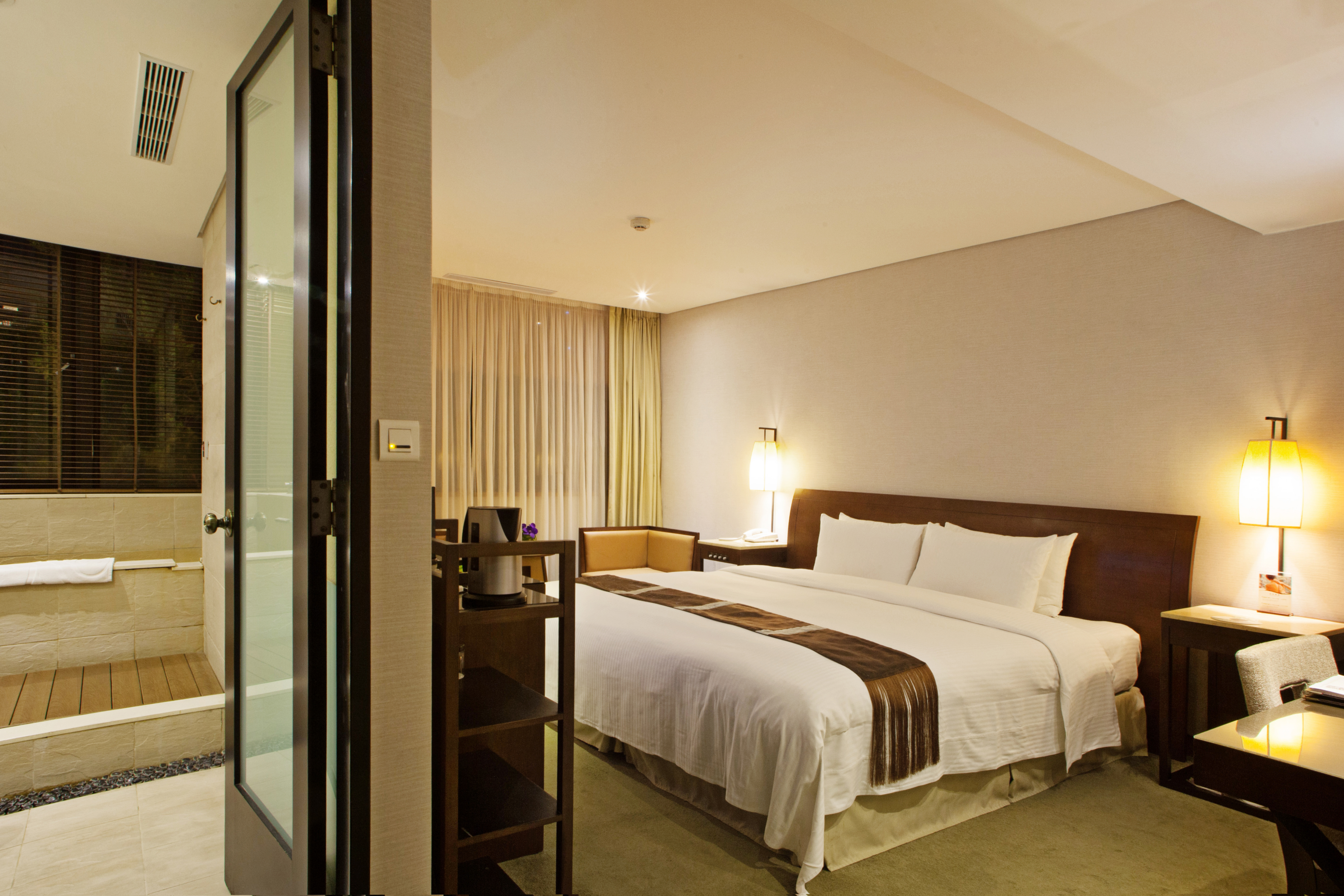 Quadruple Japanese Room