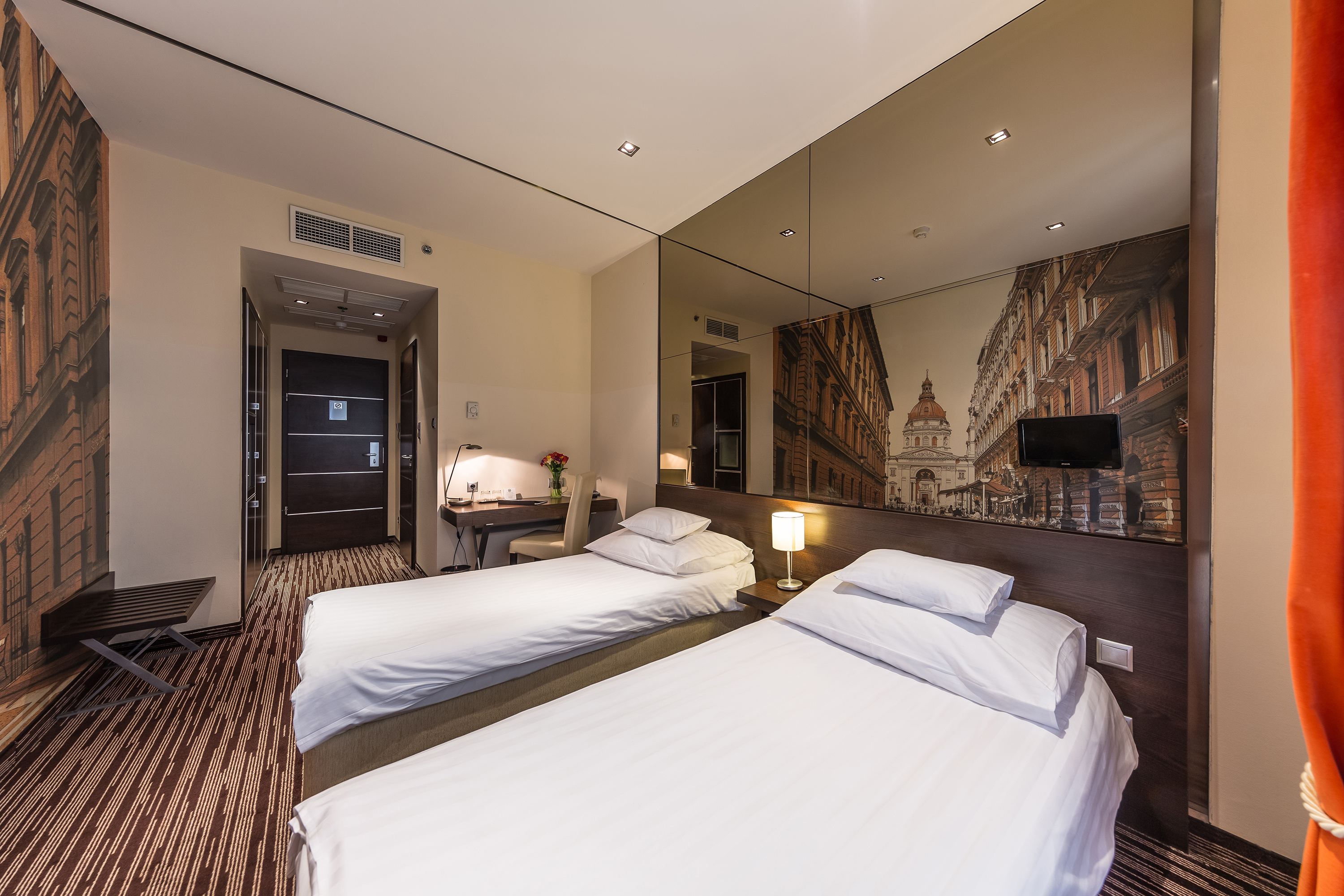 Double or Twin Standard