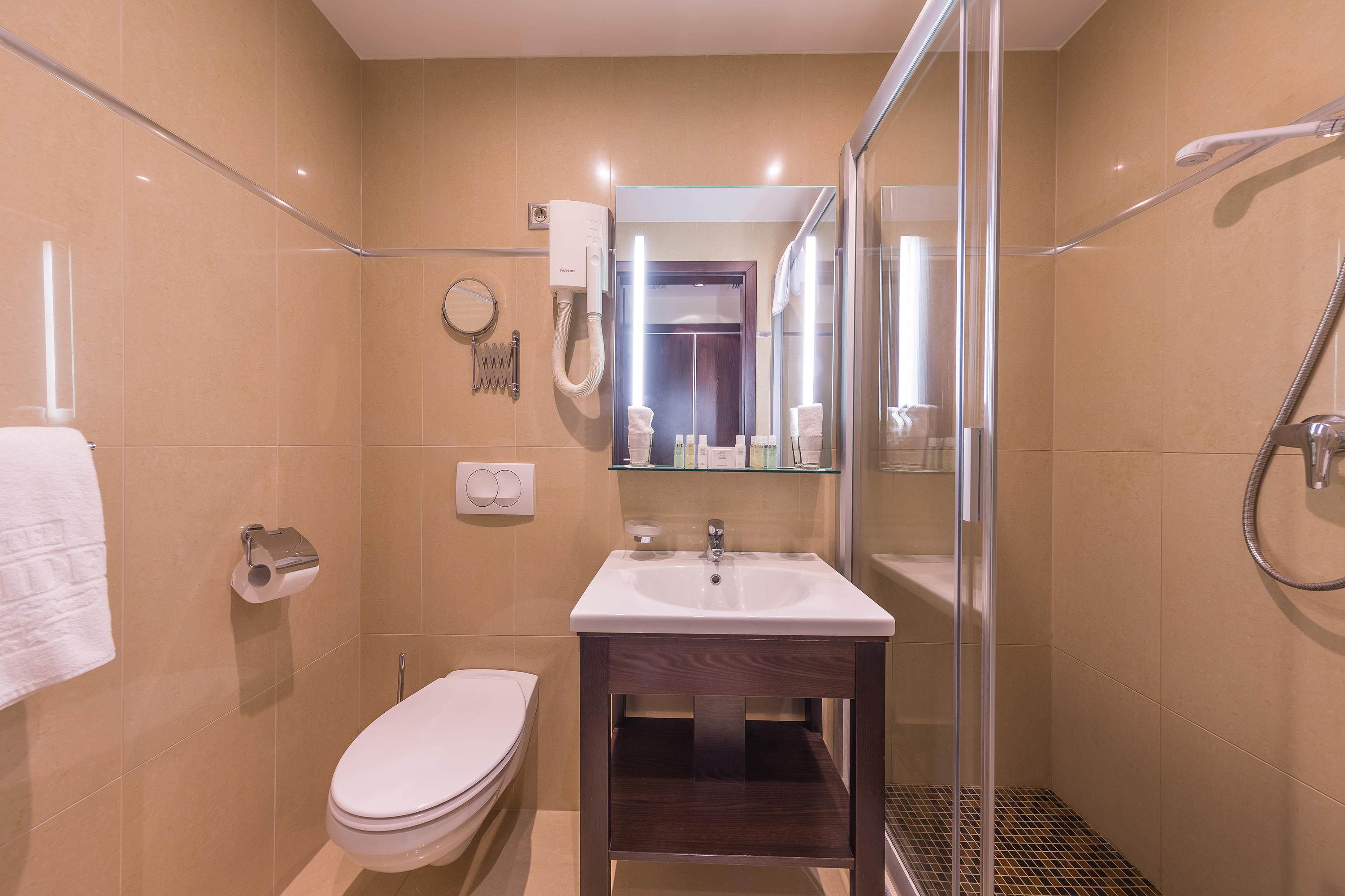 Double or Twin Standard