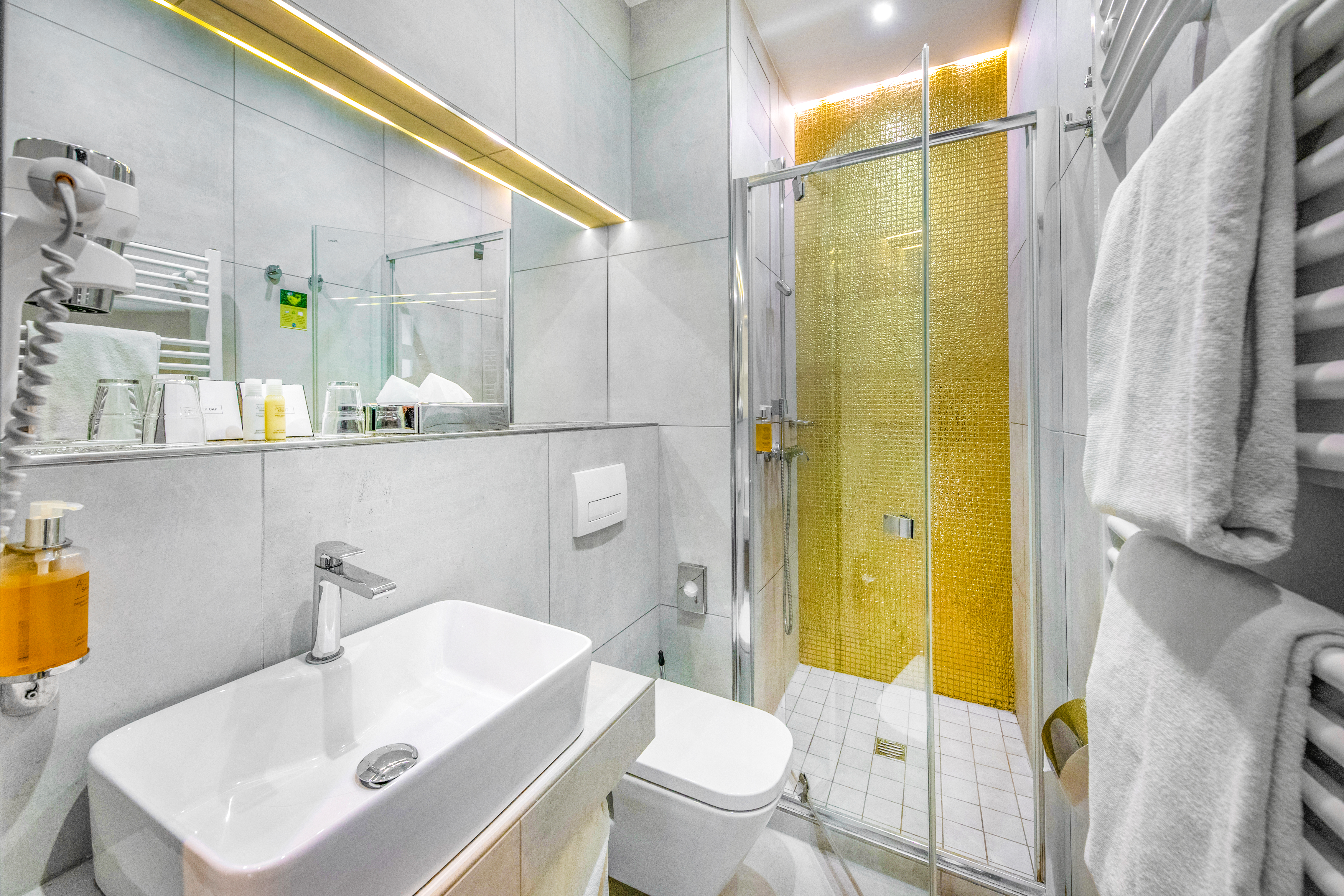 Double One Bedroom One Bathroom