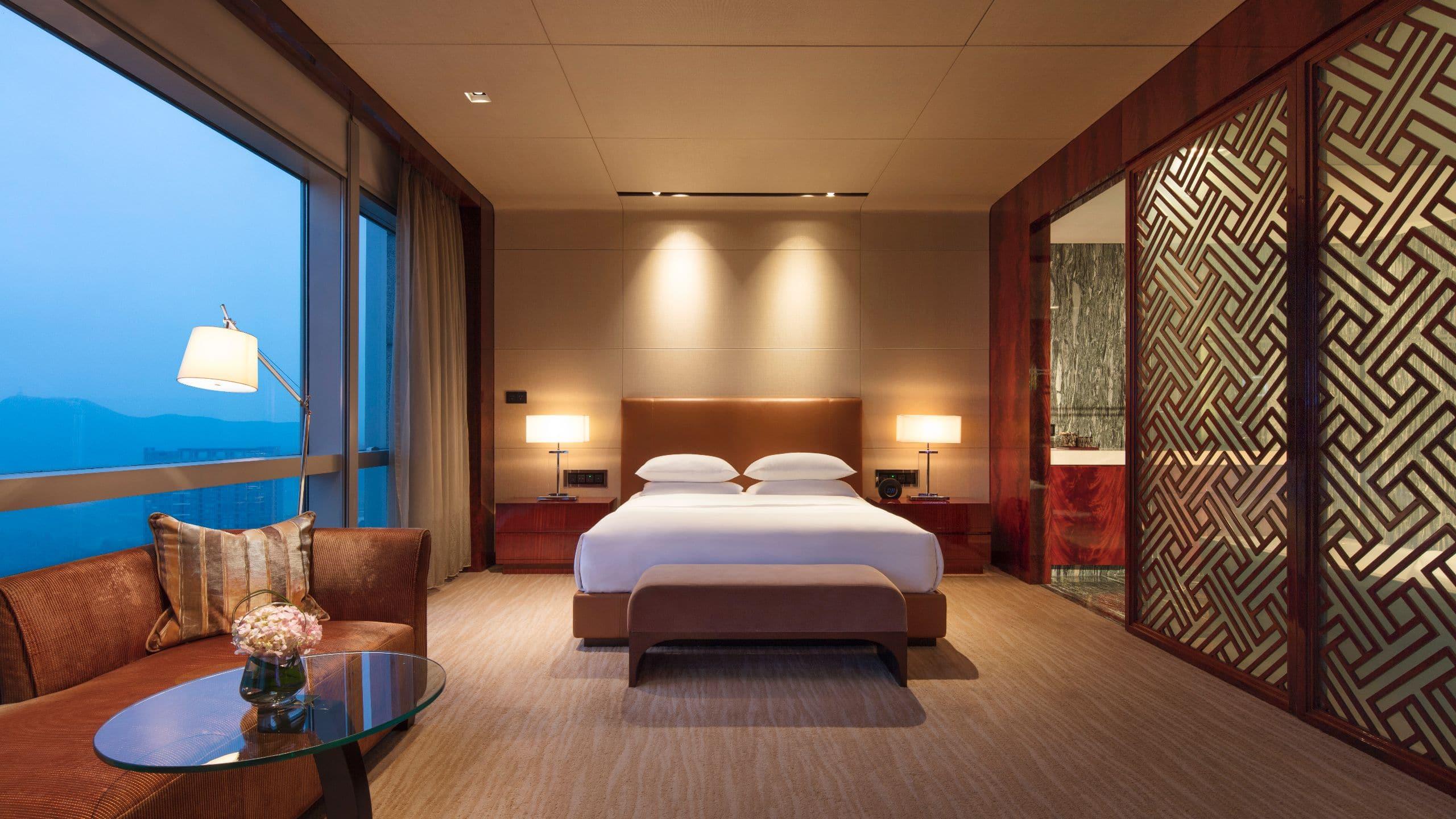 Double Deluxe King Bed