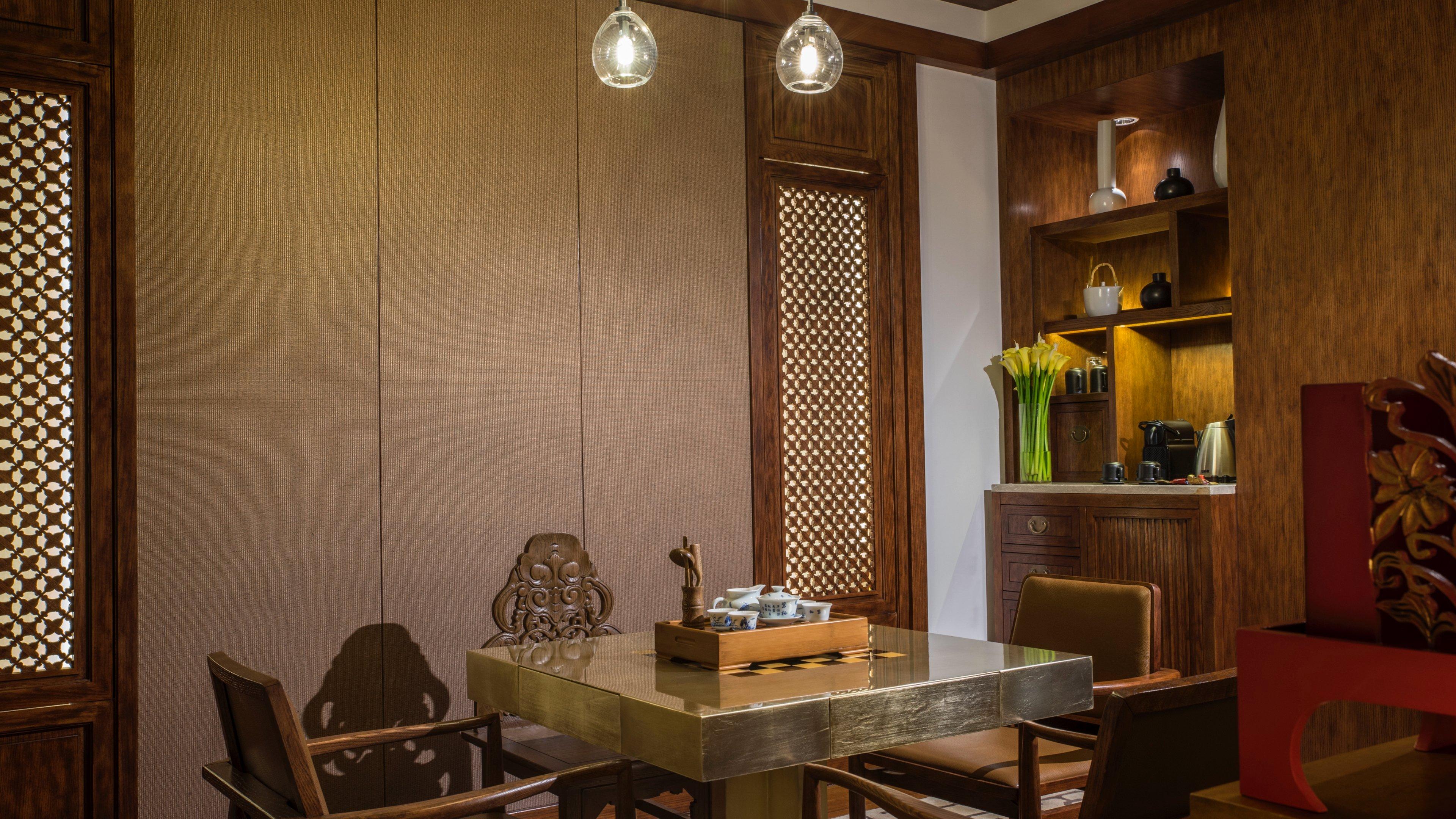 Suite Club with Views