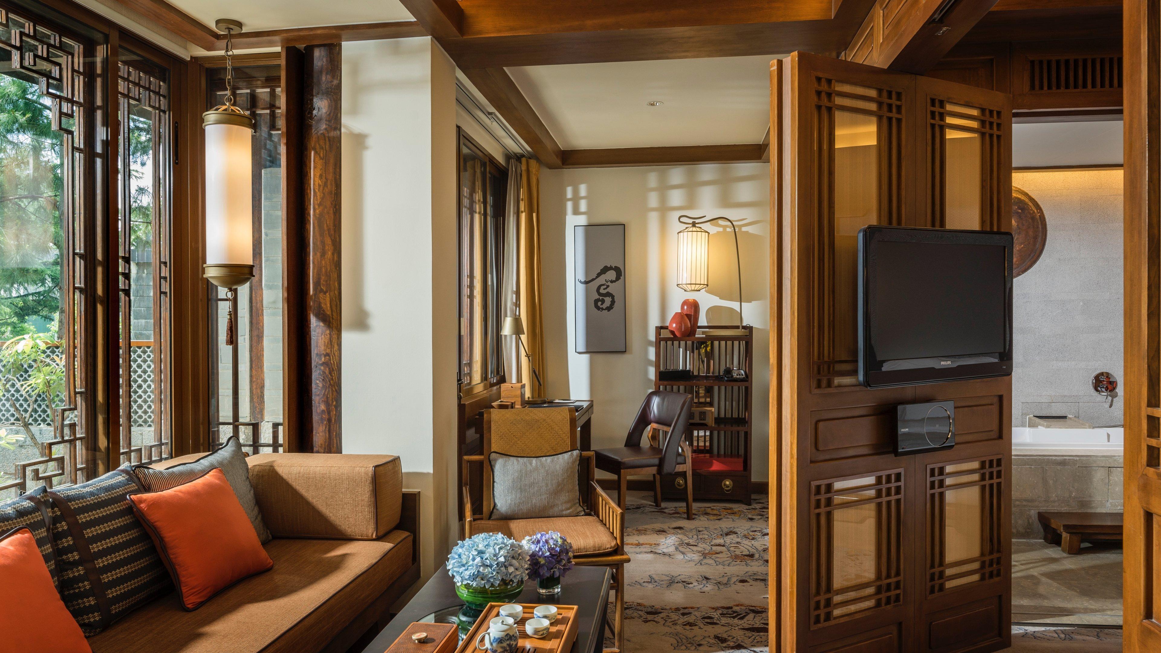 Junior Suite Club King Bed