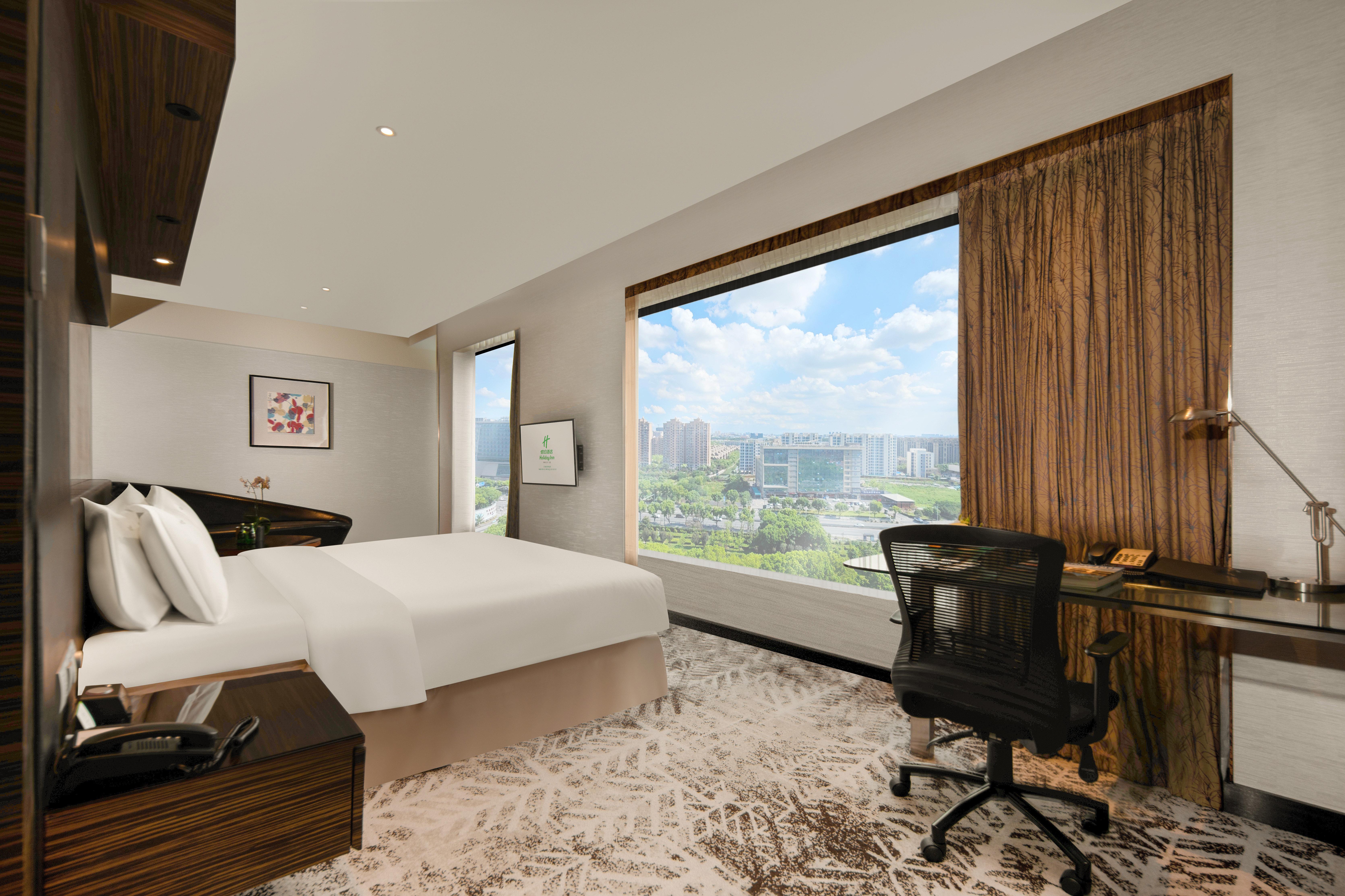 Suite King Bed One Bedroom 