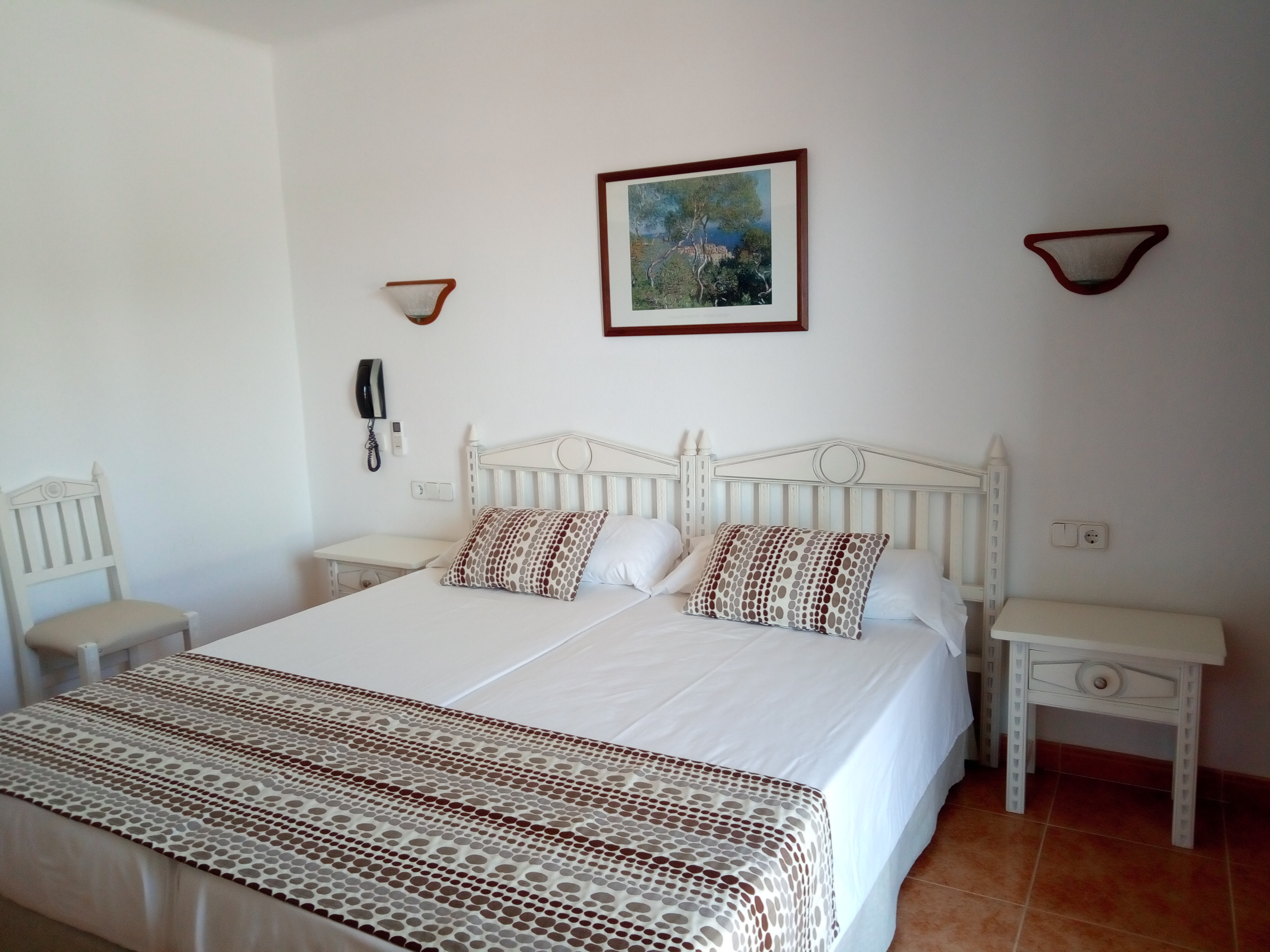 Double or Twin Standard