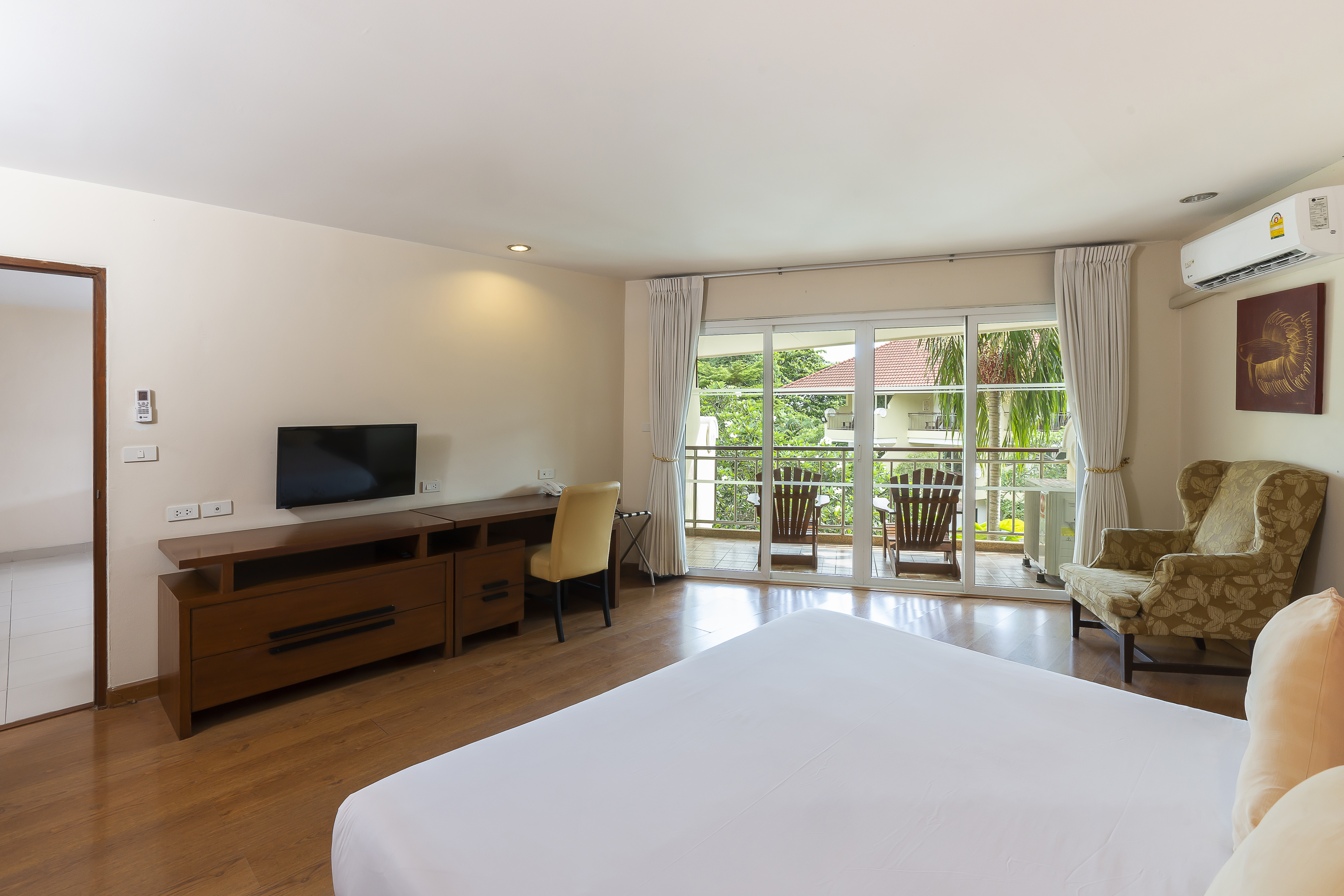 Junior Suite Pool View