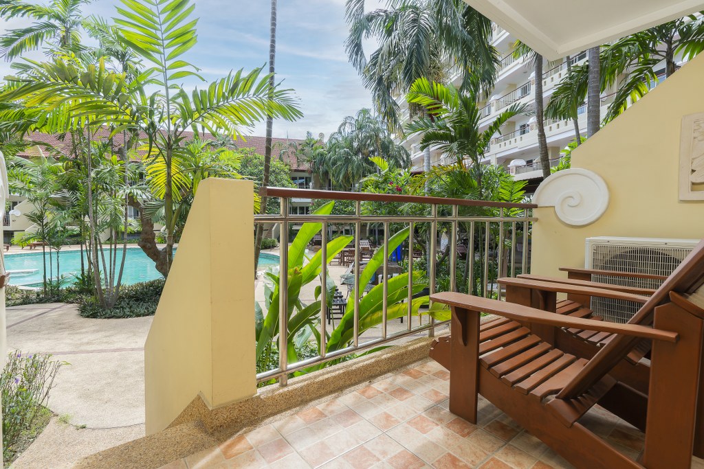 Double Deluxe Pool View