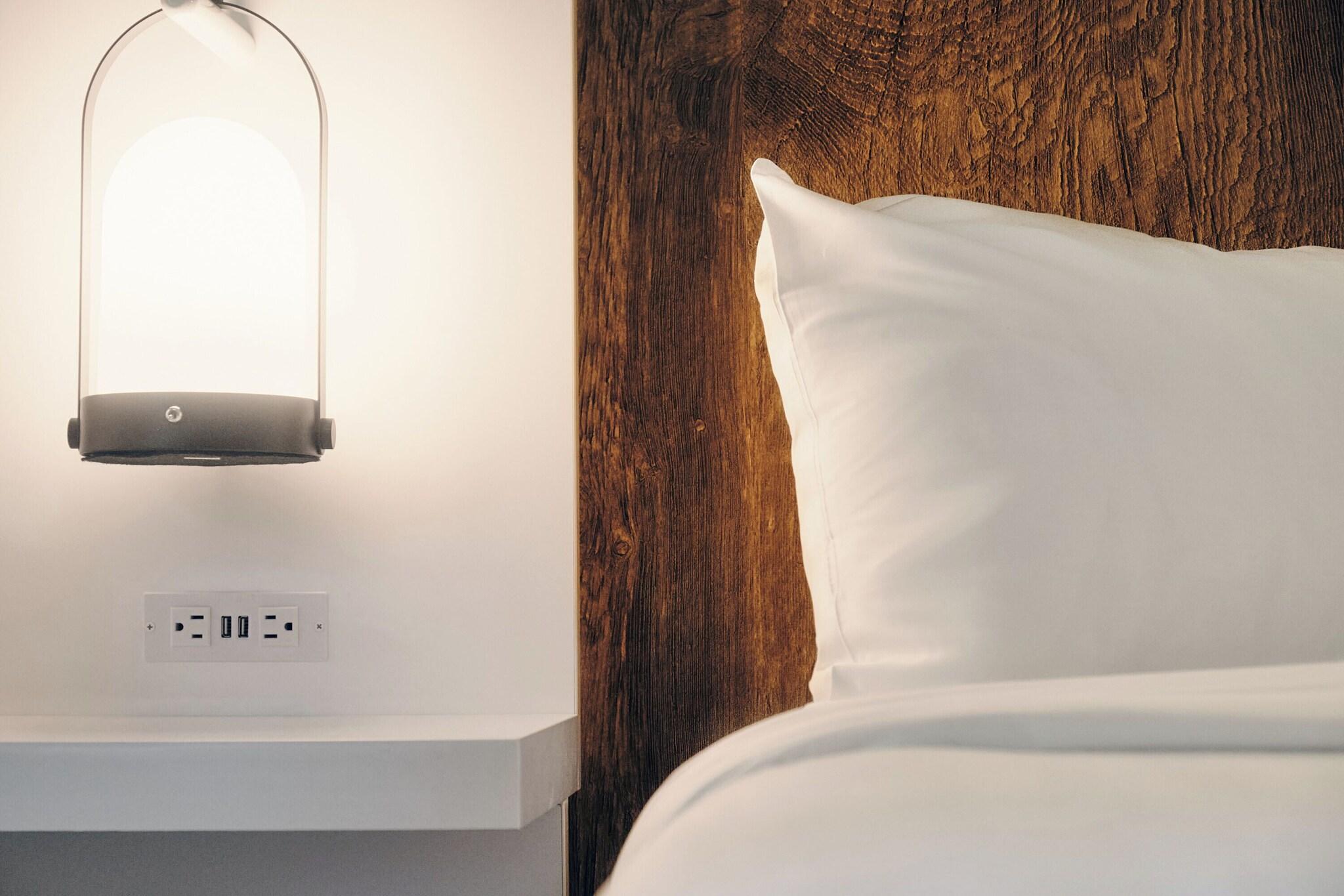 Junior Suite Queen Size Bed