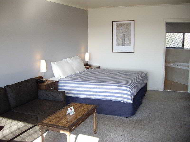 Double Queen Size Bed