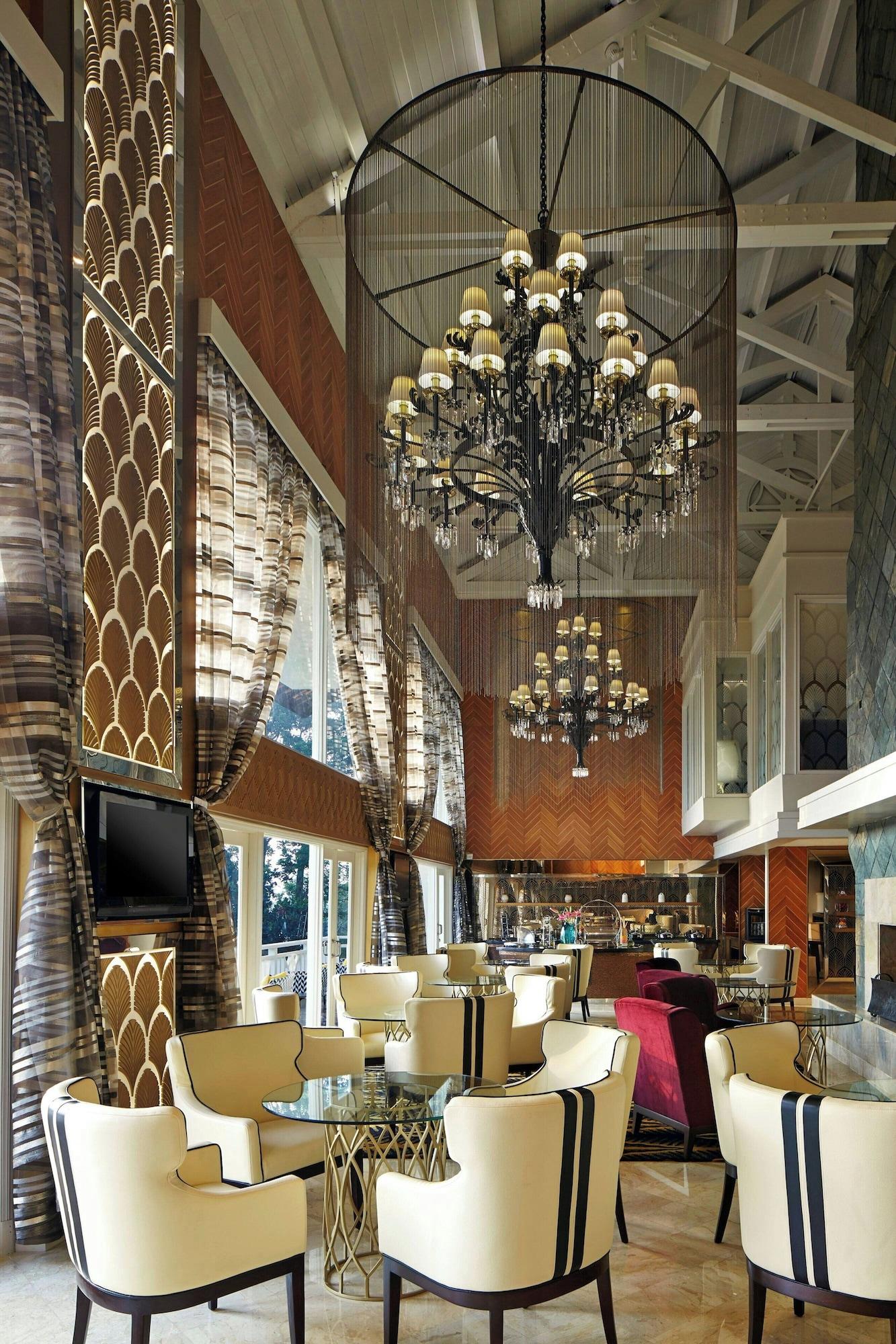 Junior Suite King Size Bed