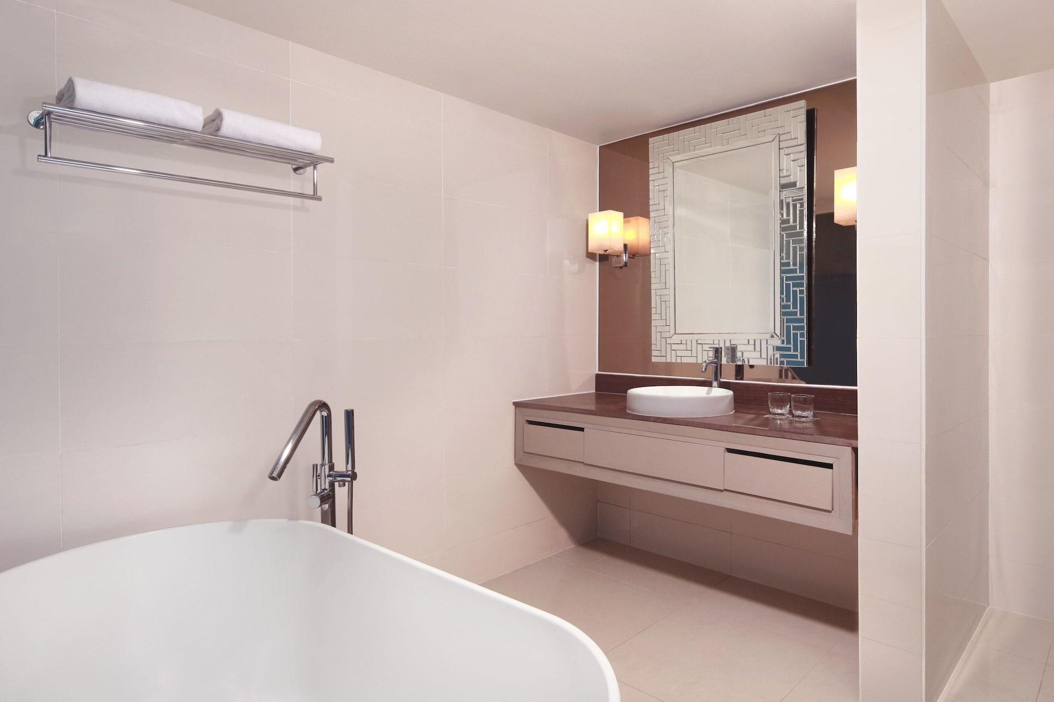 Junior Suite King Size Bed