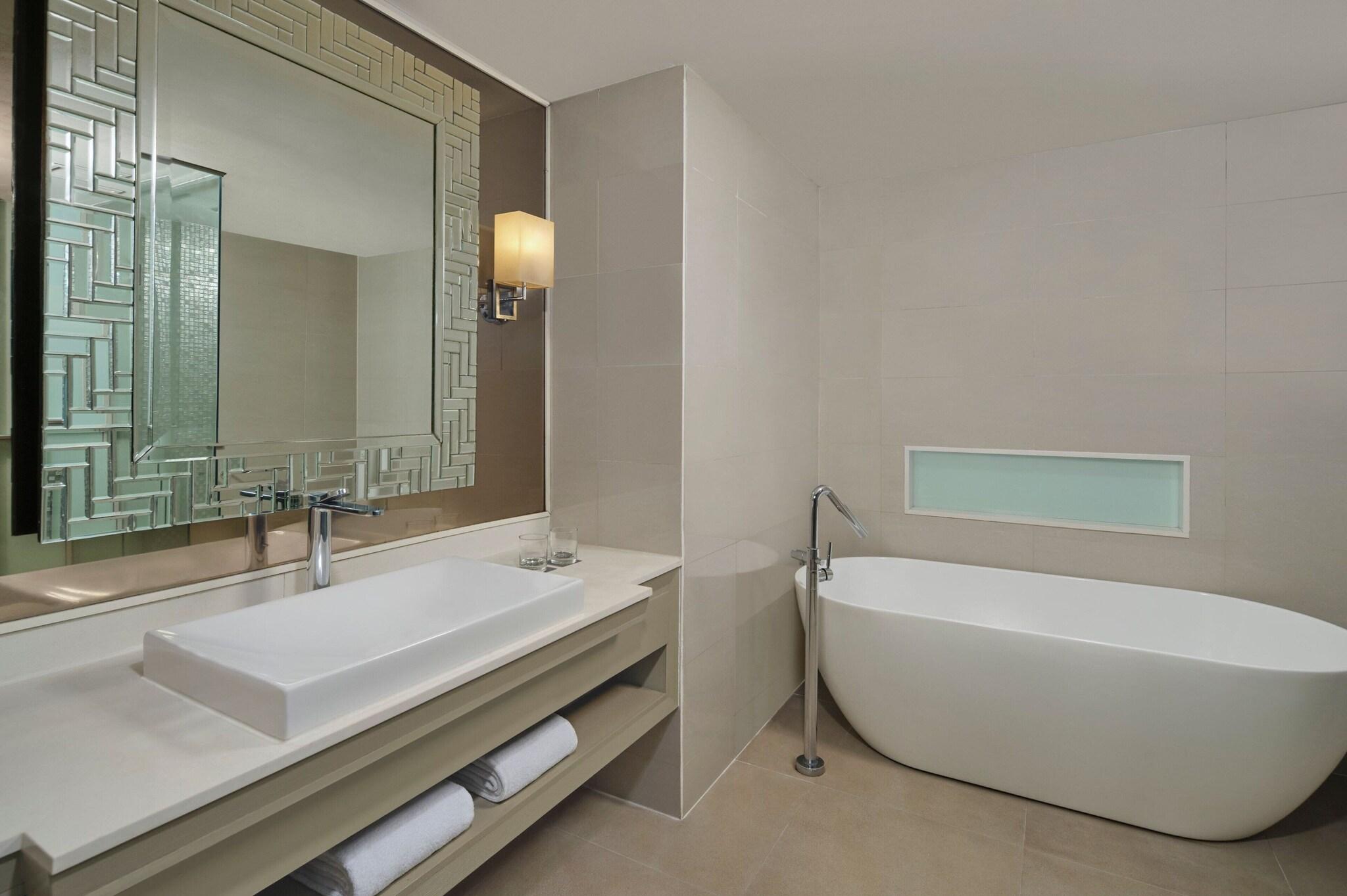 Double Club King Bed