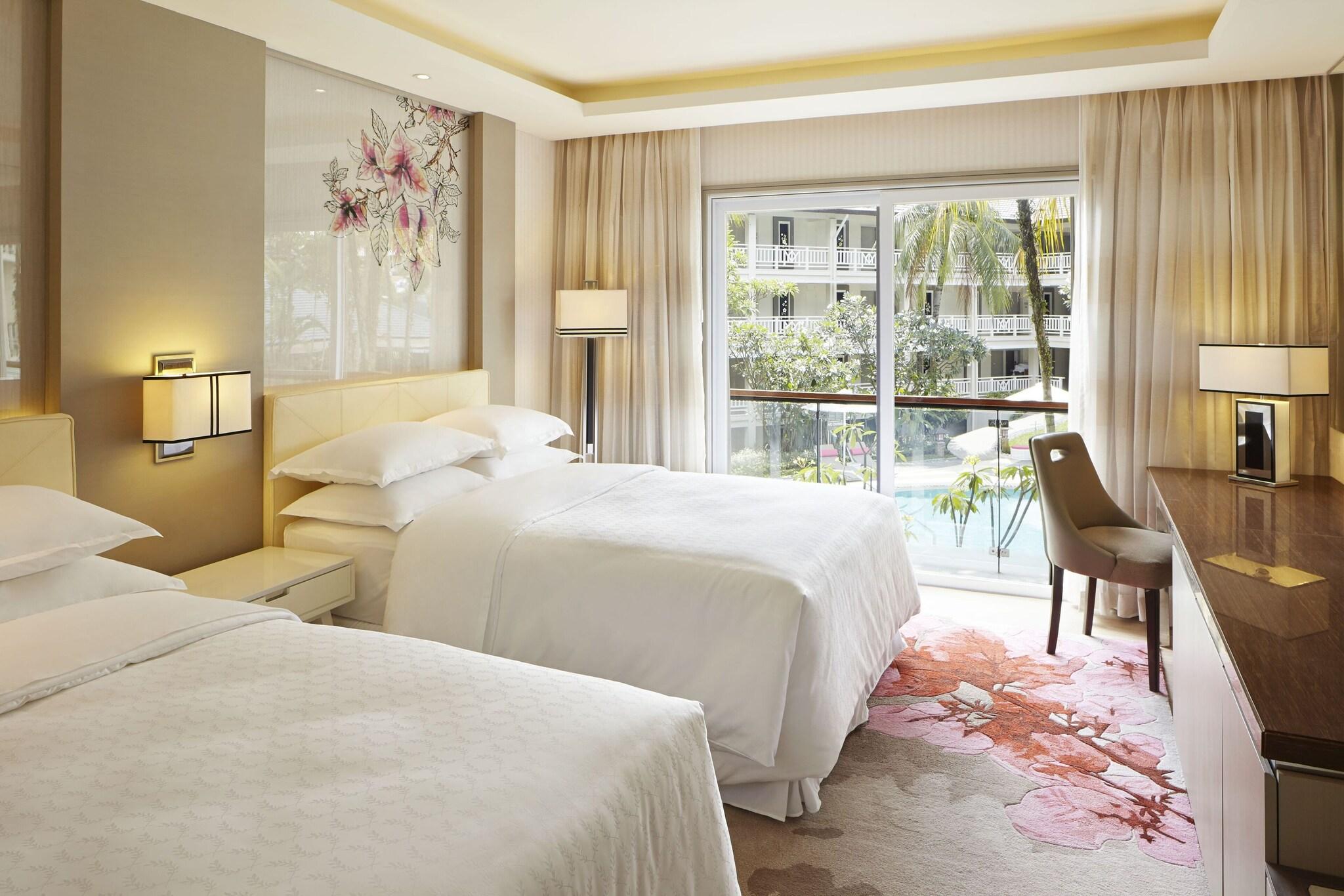 Twin Deluxe with Balcony