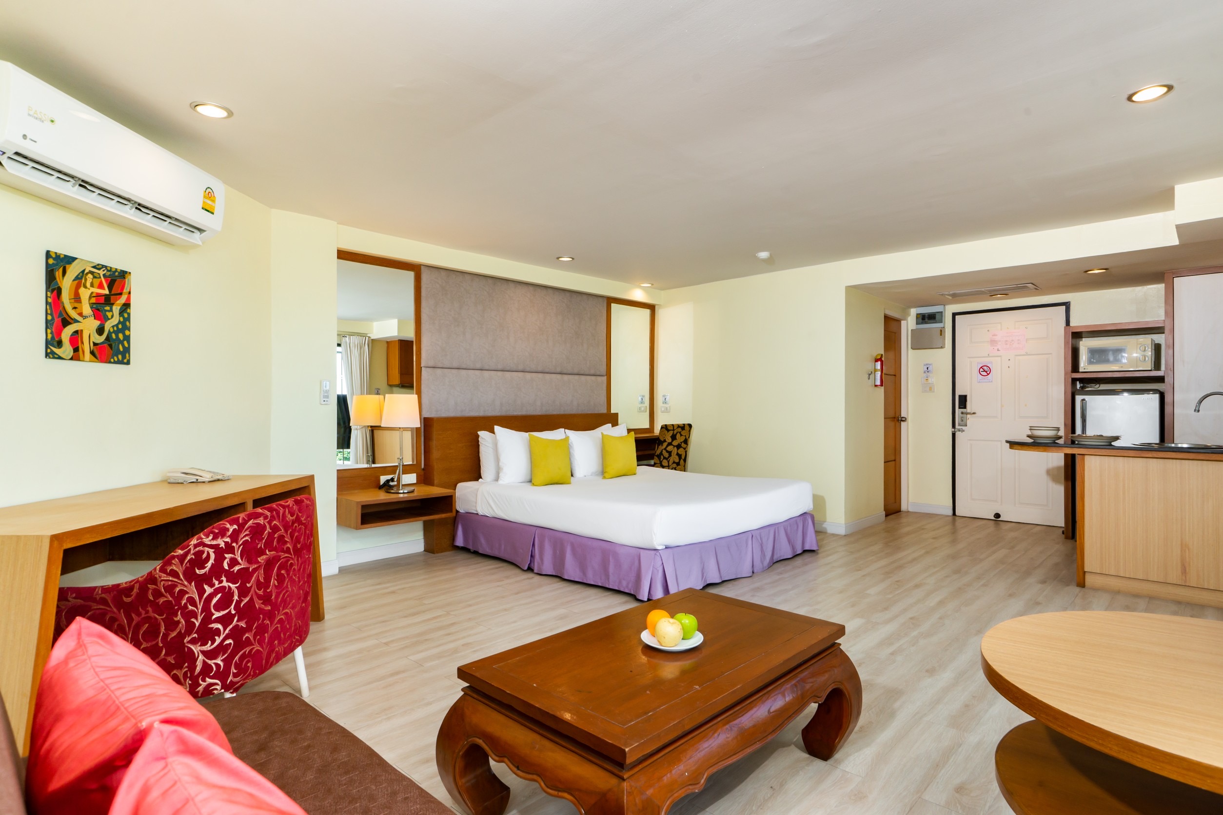 Double Deluxe One Bed